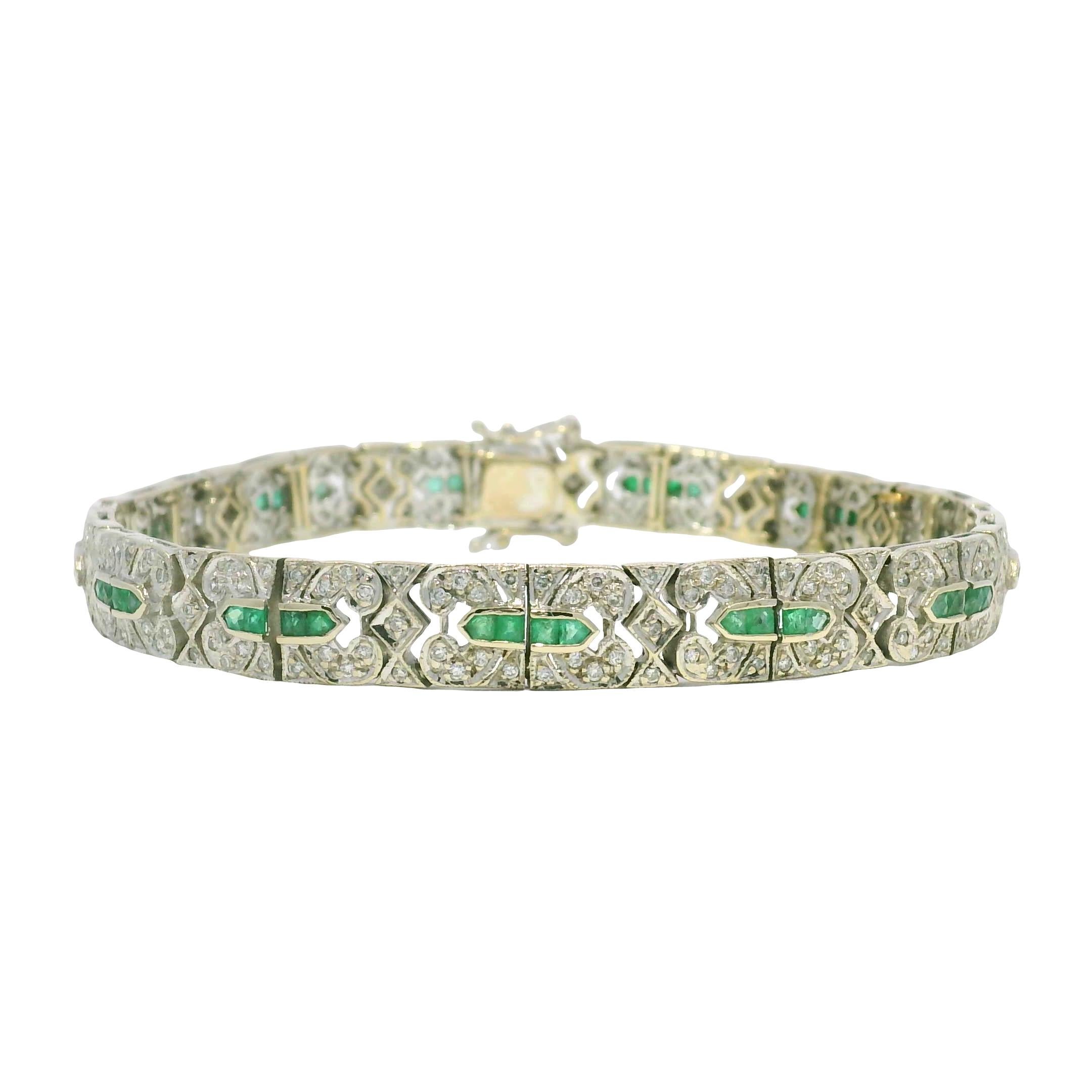Pulsera Estilo Vintage de Diamantes Naturales y Esmeraldas en Oro Blanco de 18k

Material: 18k oro blanco
Detalles del diamante: 
Hay aproximadamente 2 quilates de diamantes brillantes redondos naturales.
Todos los diamantes tienen un color