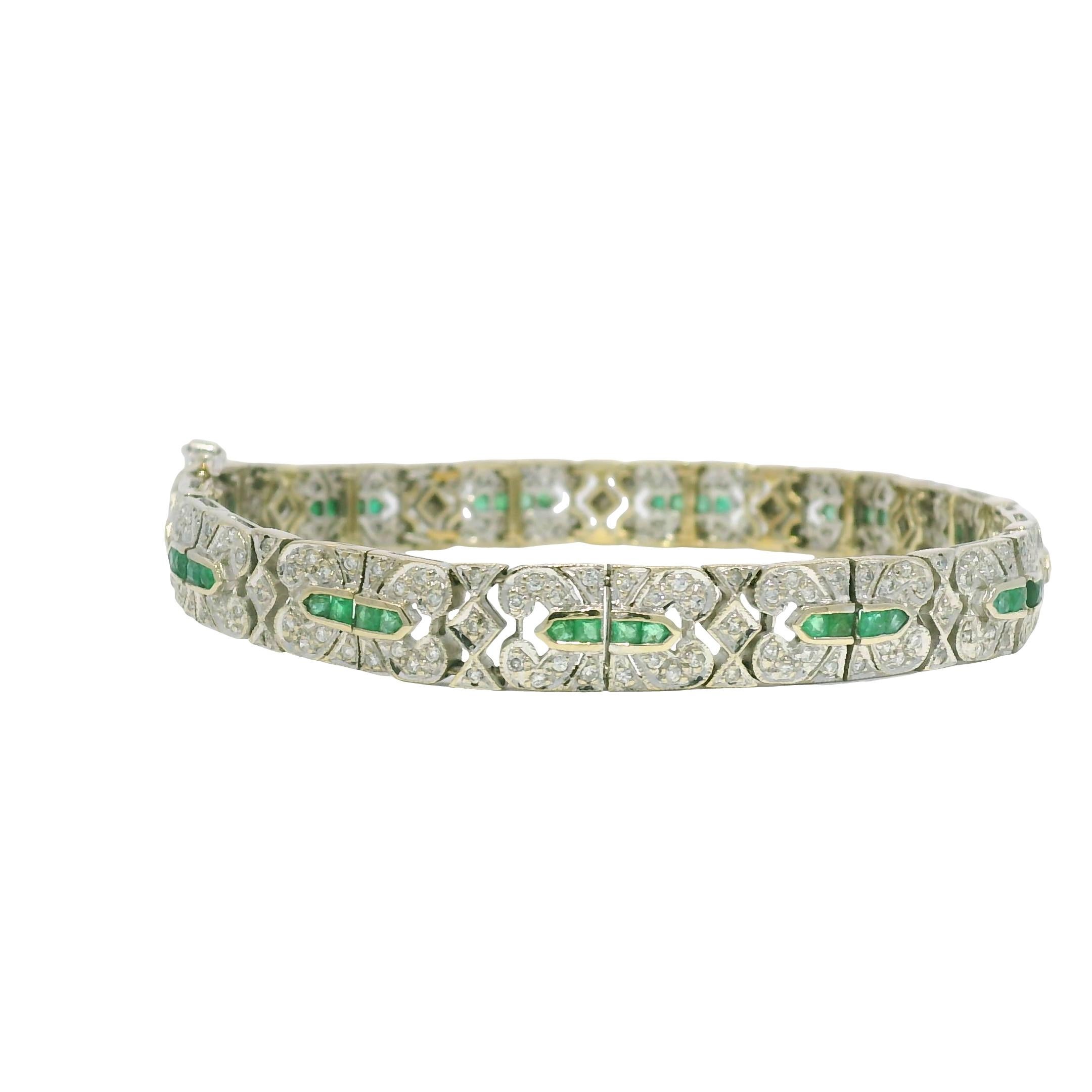 Pulsera Estilo Vintage 18 Quilates Diamante Natural y Esmeralda En Stock Corte redondo en venta
