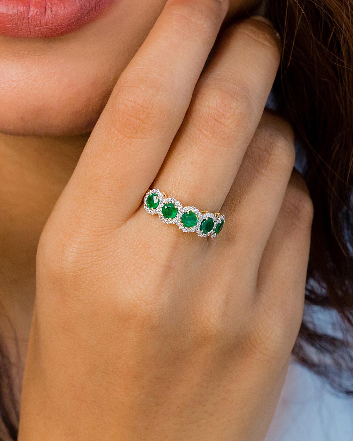 Natural Diamond & Emerald Gold Ring in 14k In New Condition For Sale In jaipur, IN