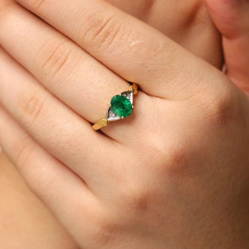 Natürlicher Diamant & Smaragd Ring 14K Gold im Zustand „Neu“ im Angebot in jaipur, IN