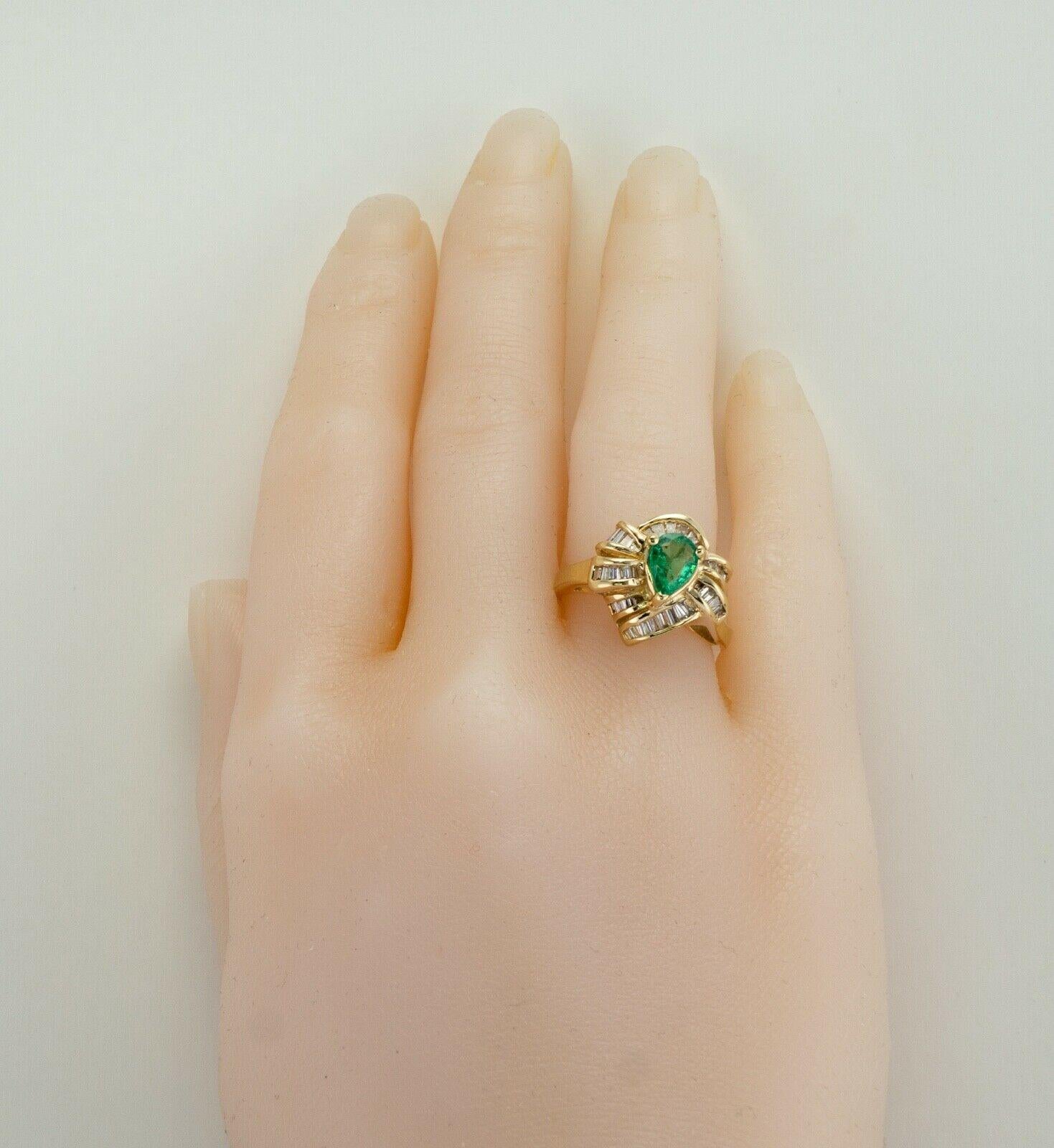 Natürlicher Diamant-Smaragd-Ring 14K Gold Birnenschliff Damen im Angebot