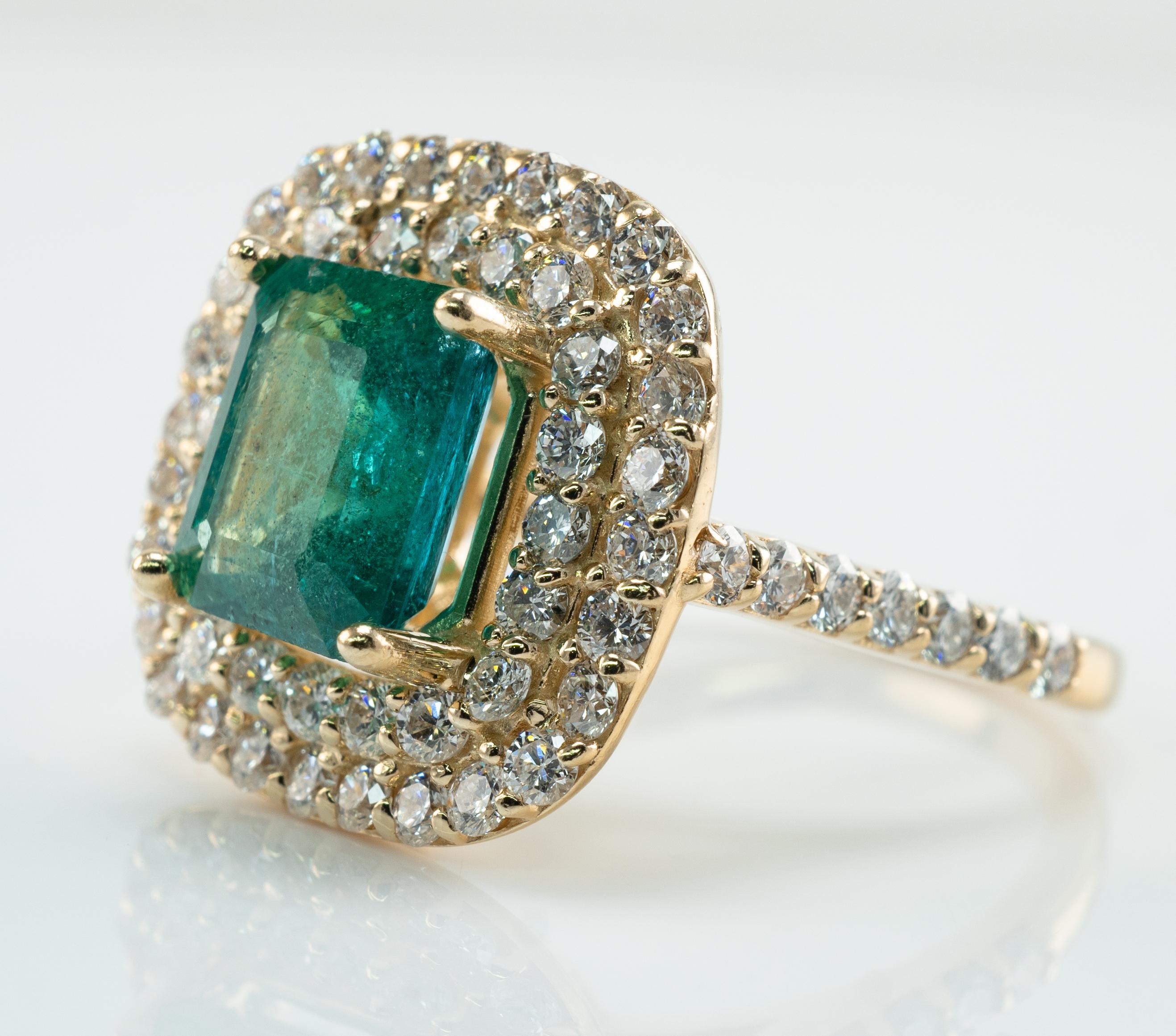 Natural Diamond Emerald Ring 18k Gold Rectangle Cut In Good Condition For Sale In East Brunswick, NJ