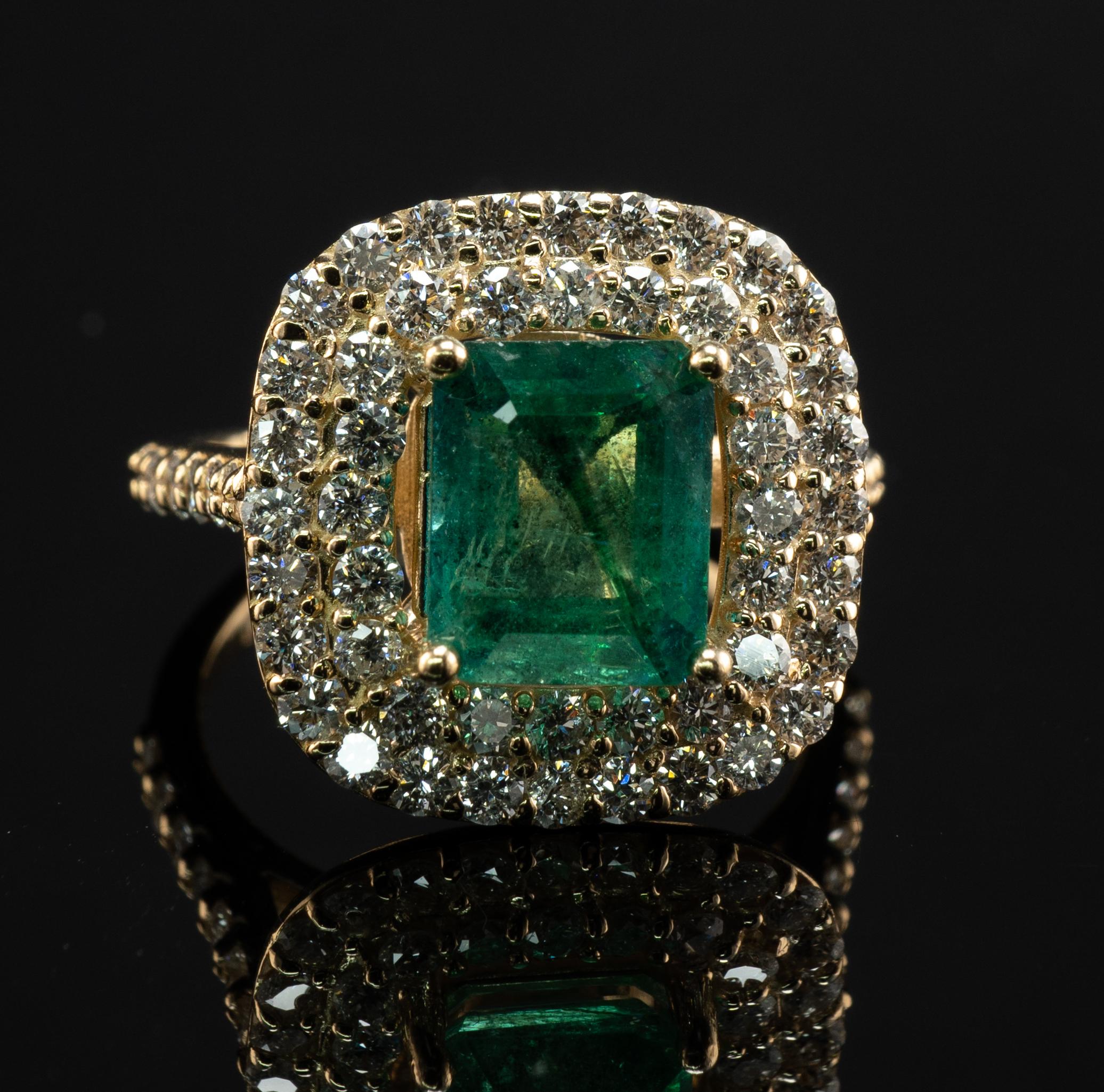 Natural Diamond Emerald Ring 18k Gold Rectangle Cut For Sale 3