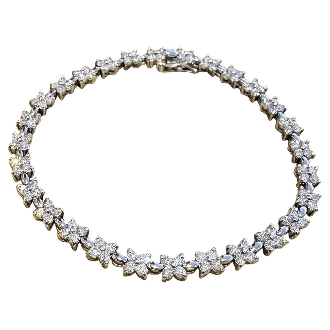 Natural Diamond Floret Bracelet 3.00 carat total weight in Platinum