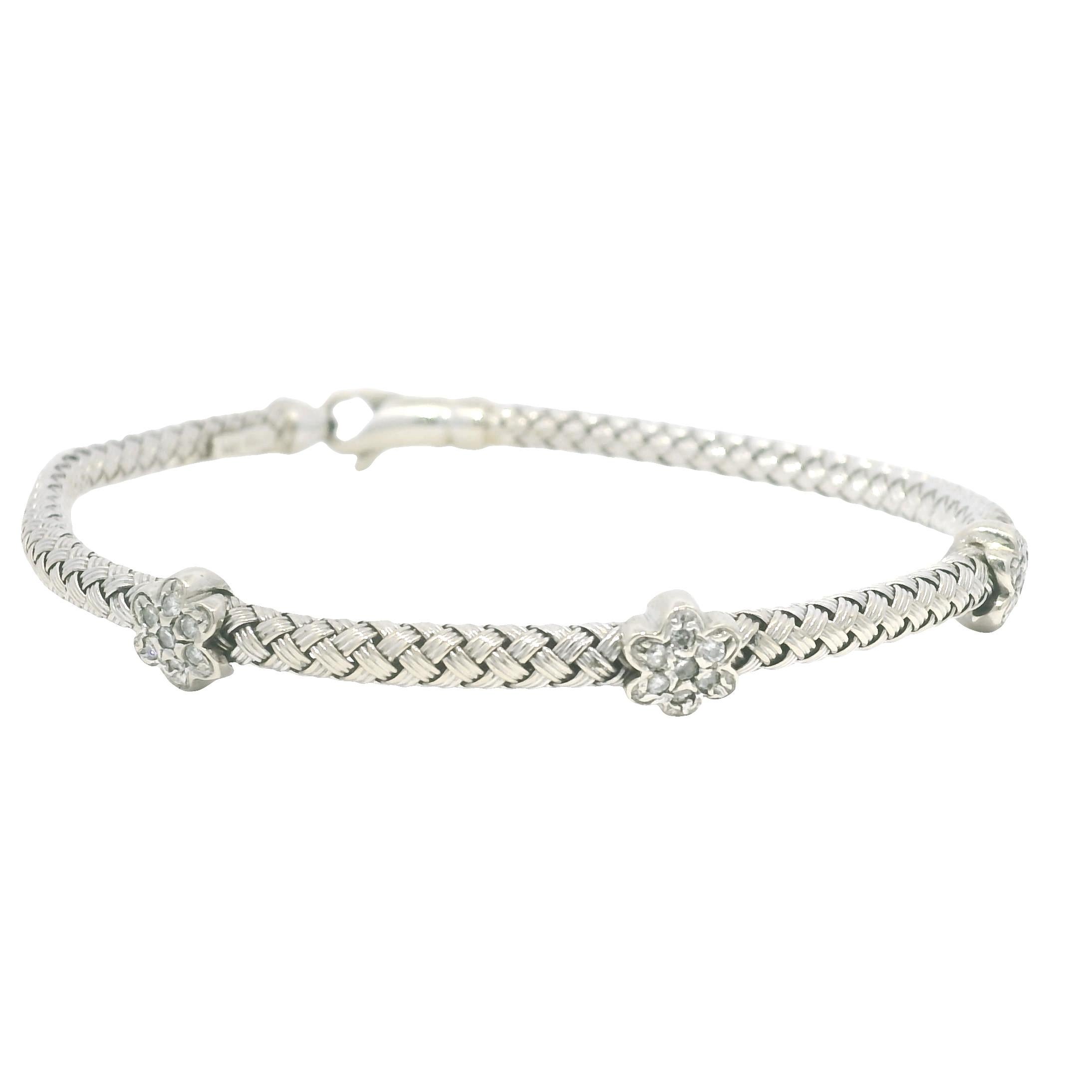 Moderne Bracelet flexible 14 carats avec fleur en diamant naturel blanc En stock en vente
