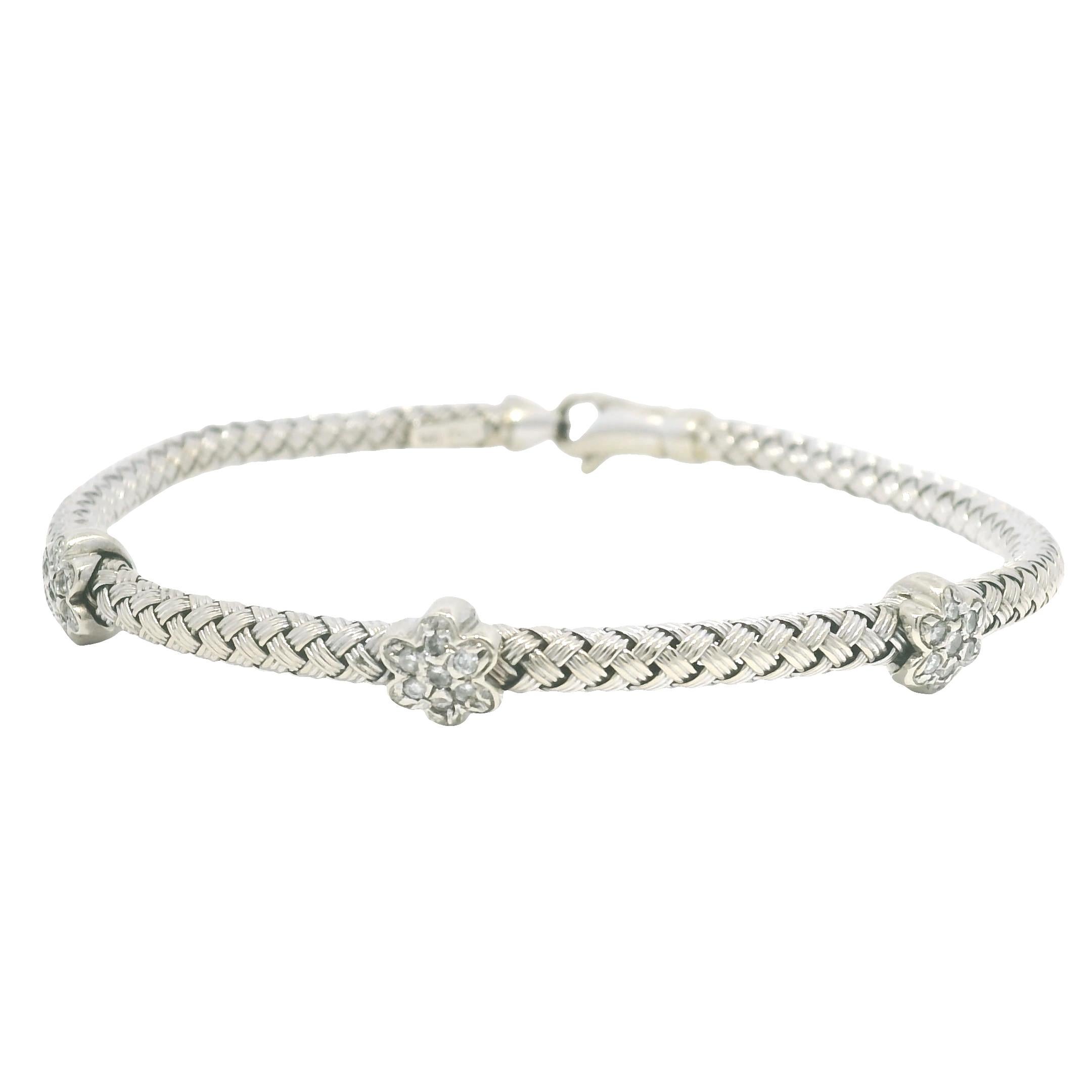 Taille ronde Bracelet flexible 14 carats avec fleur en diamant naturel blanc En stock en vente