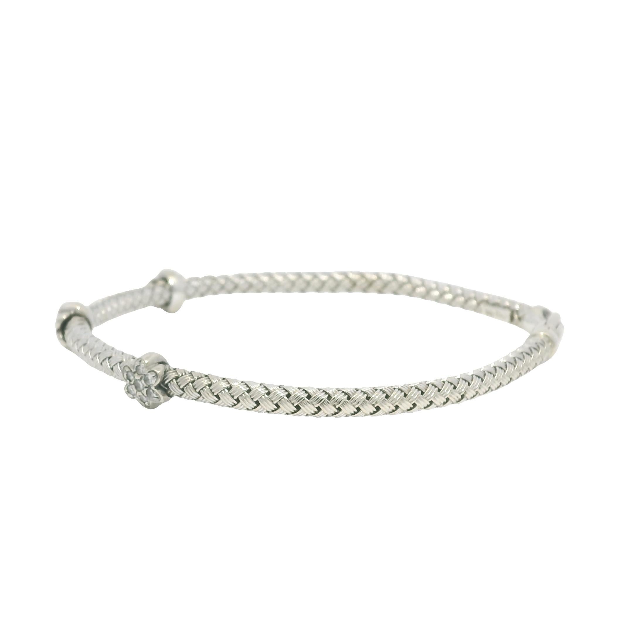 Bracelet flexible 14 carats avec fleur en diamant naturel blanc En stock en vente 1