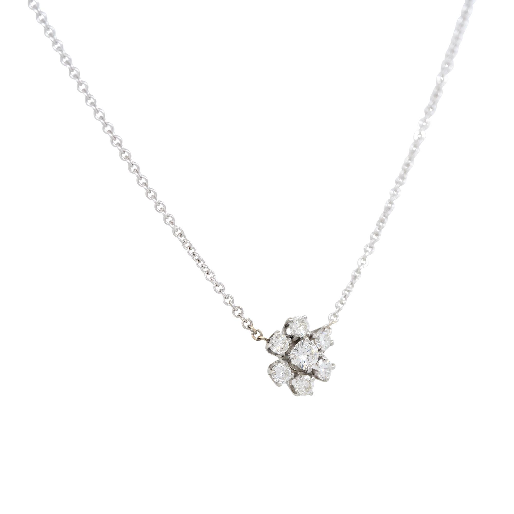 Moderno Ciondolo a forma di fiore con diamante naturale 18 carati In magazzino in vendita