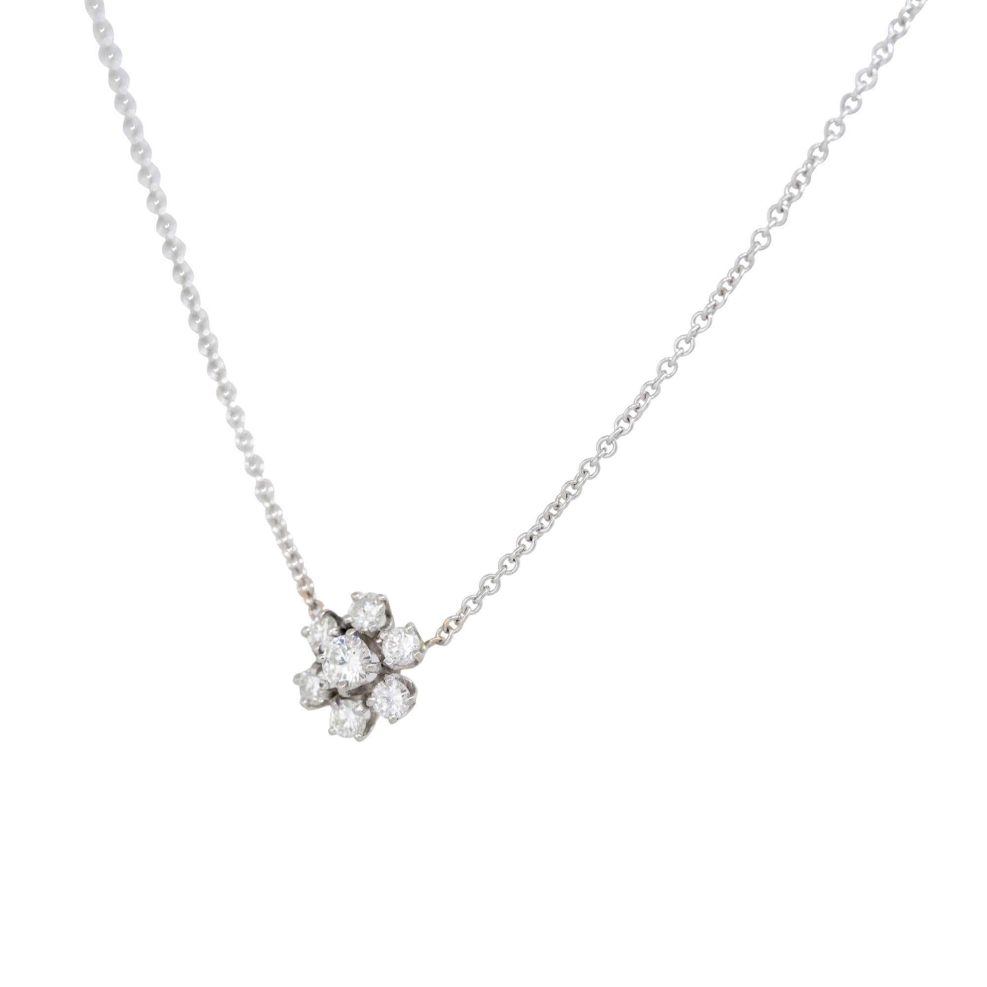 Taglio rotondo Ciondolo a forma di fiore con diamante naturale 18 carati In magazzino in vendita