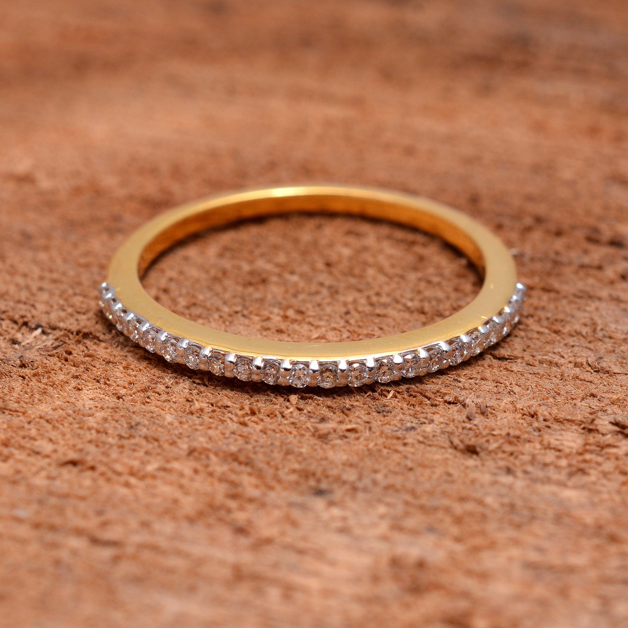 Women's Natural Diamond Gold Ring in 14k For Sale