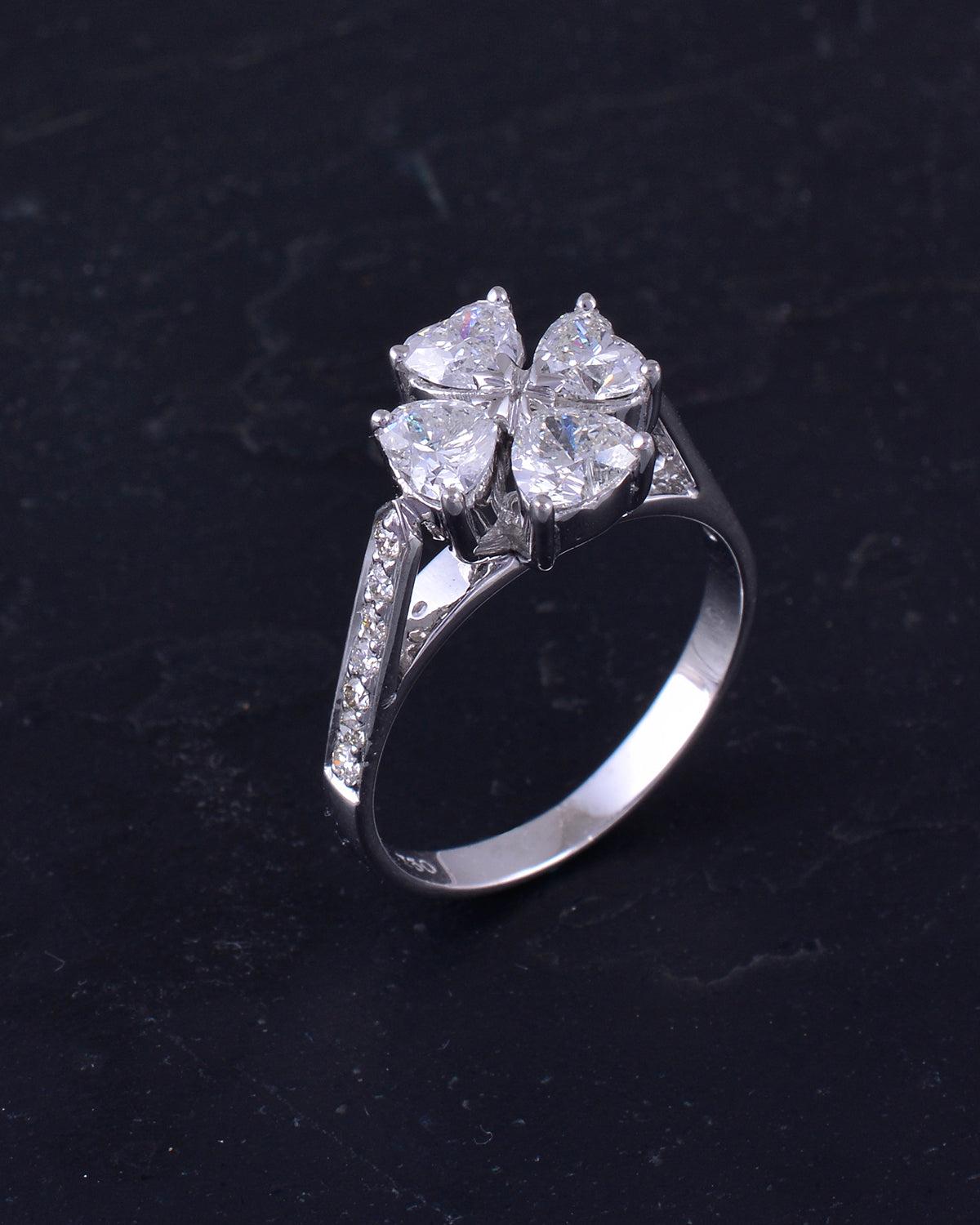 Goldring mit natürlichem Diamant in 18 Karat (Zeitgenössisch) im Angebot