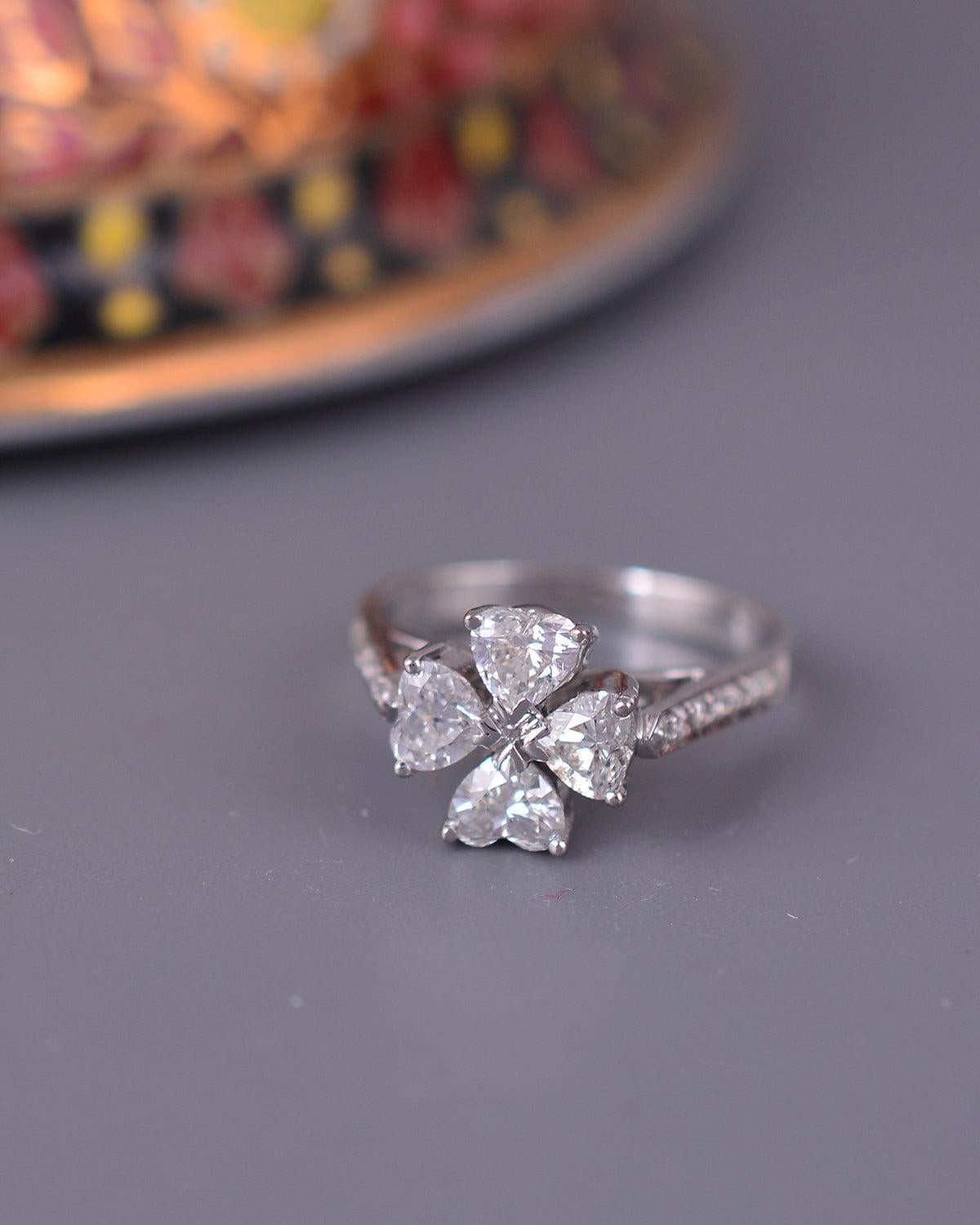 Goldring mit natürlichem Diamant in 18 Karat Damen im Angebot