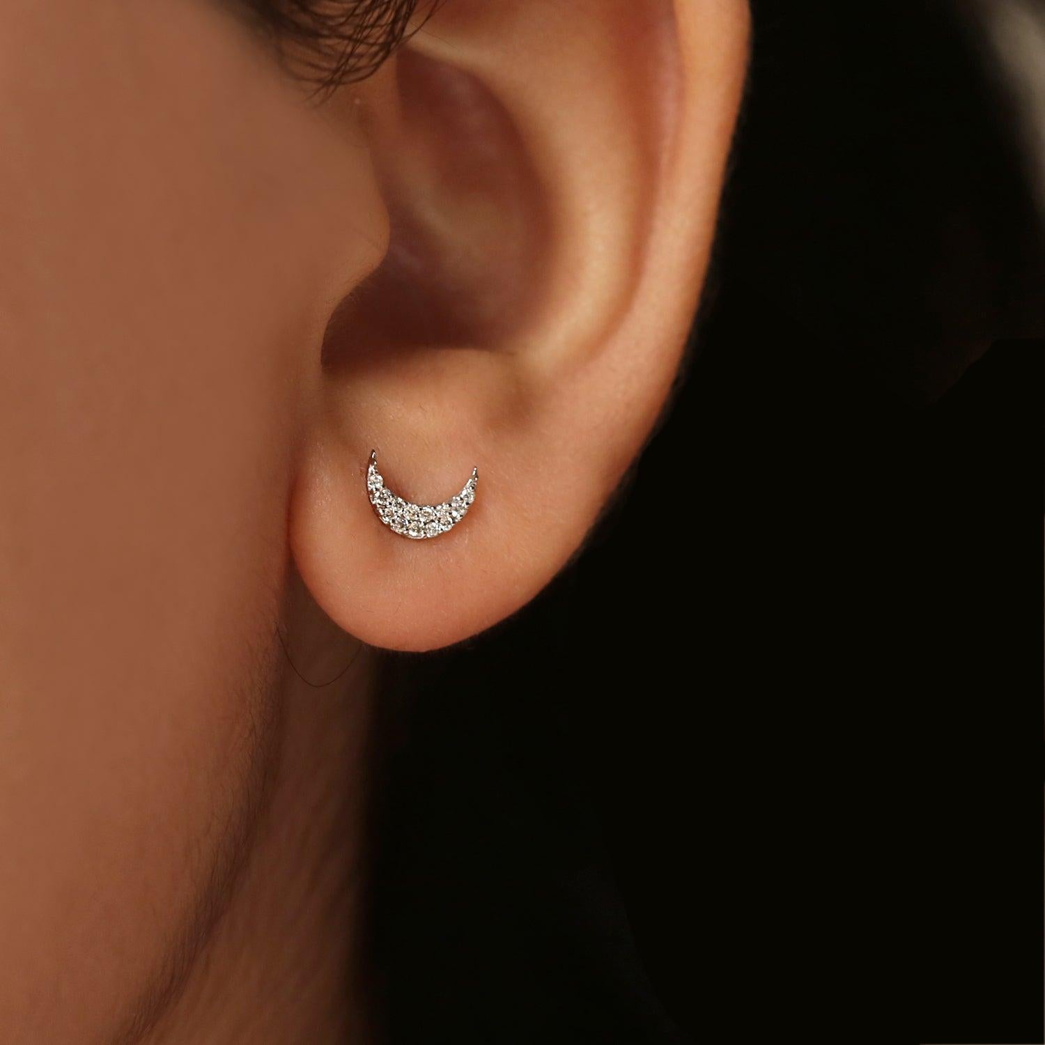 Orecchini con diamante naturale in oro 14K In condizioni Nuovo in vendita a jaipur, IN