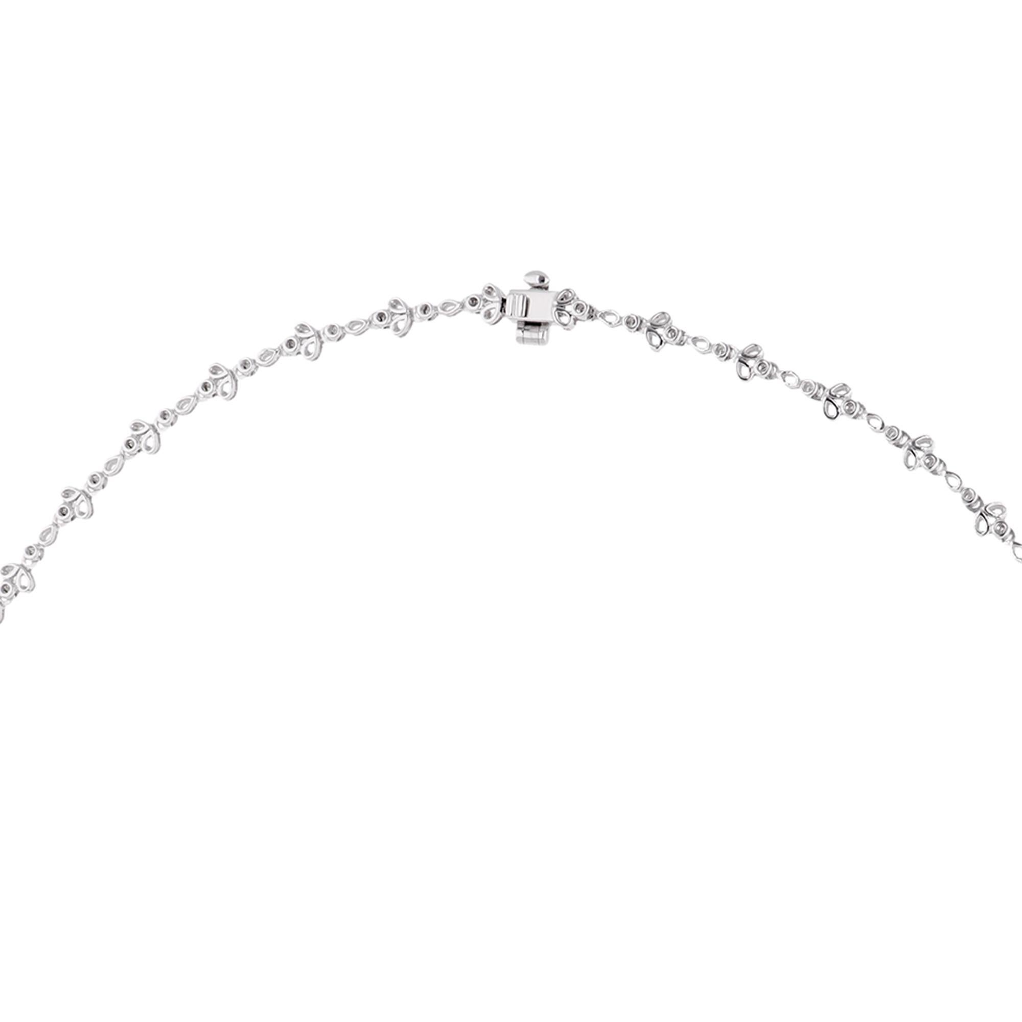 Contemporaneo Collana con diamanti naturali e smeraldi a goccia in oro bianco 18 carati Gioielli di pregio in vendita