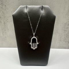 Collar Hamsa de Diamantes Naturales en Oro Blanco de 14kt - 0.33ctw, 18in, Nuevo