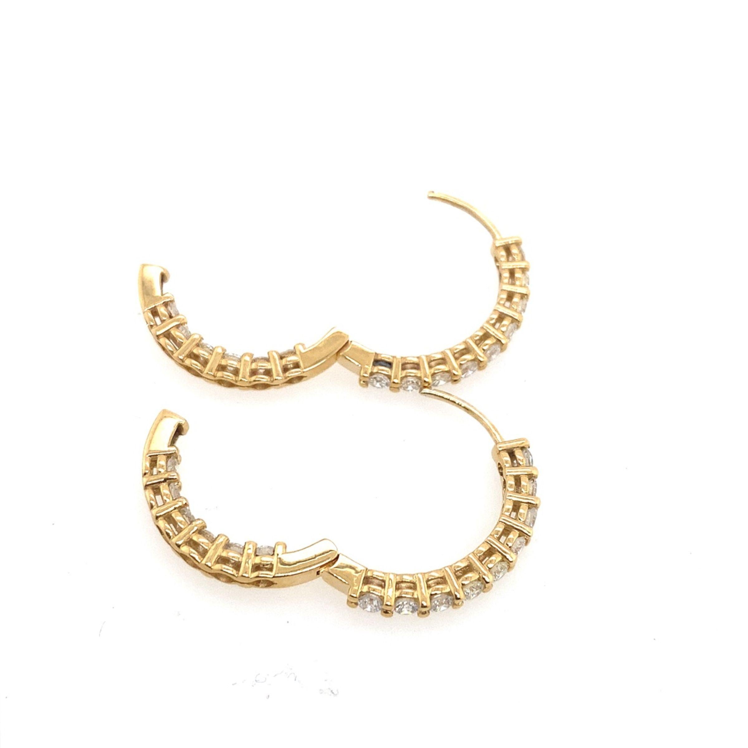 Round Cut Natural Diamond Hinged Hoop Earrings Set with 1.80ct in 14ct Yellow Gold For Sale