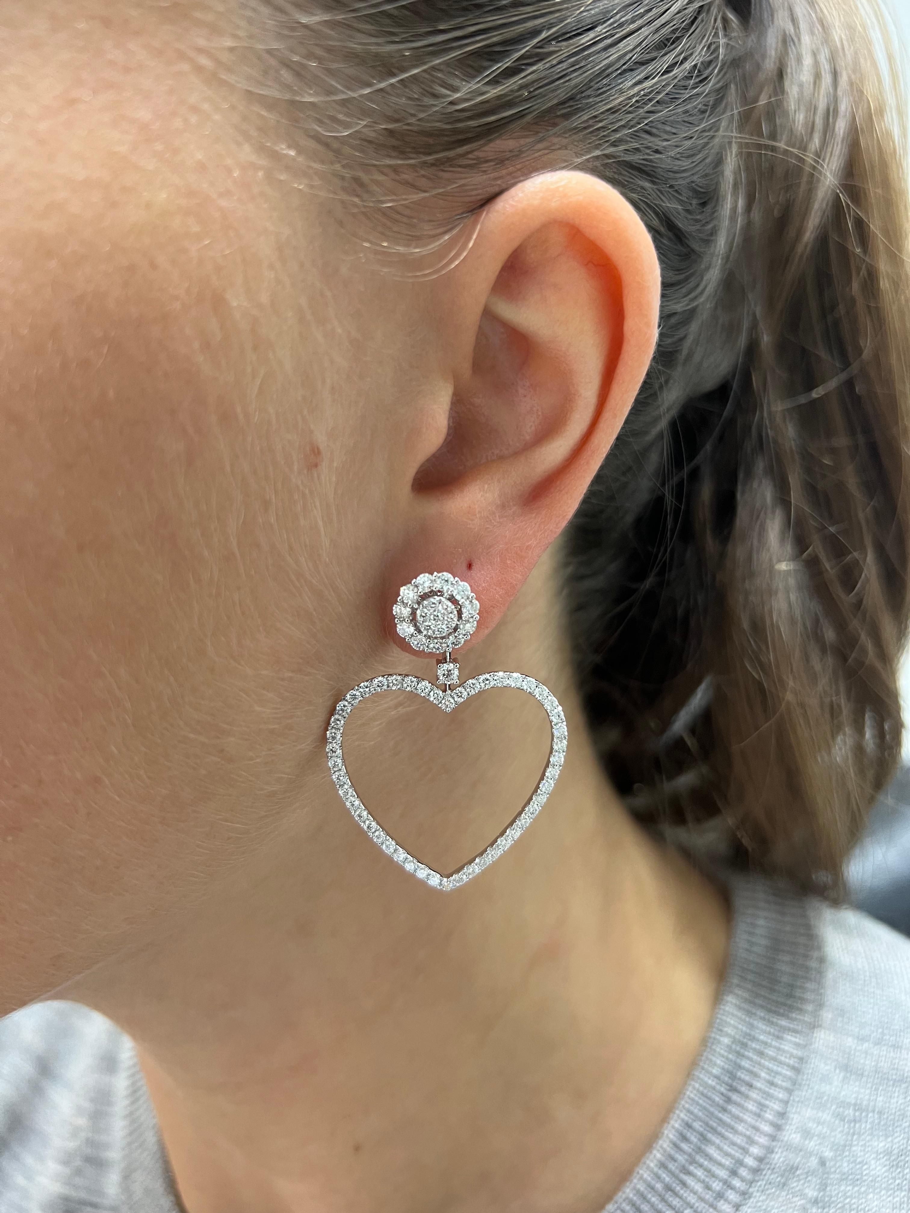 Natural Diamond Hoop 3.16 carats 18 Karat White Gold Heart Shape Hoop Earrings  For Sale 1