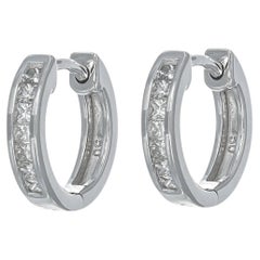 Créoles huggies en or blanc 18 carats avec diamants naturels 0,27 carat