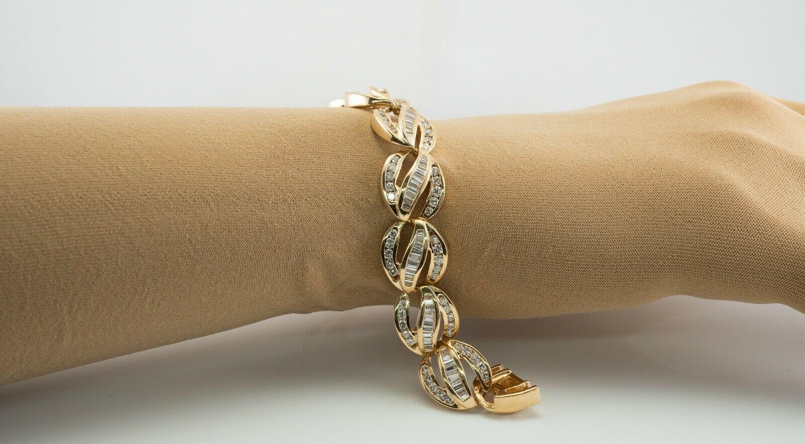 Taille baguette Bracelet à maillons en diamant naturel or 14K 6.44 TDW en vente