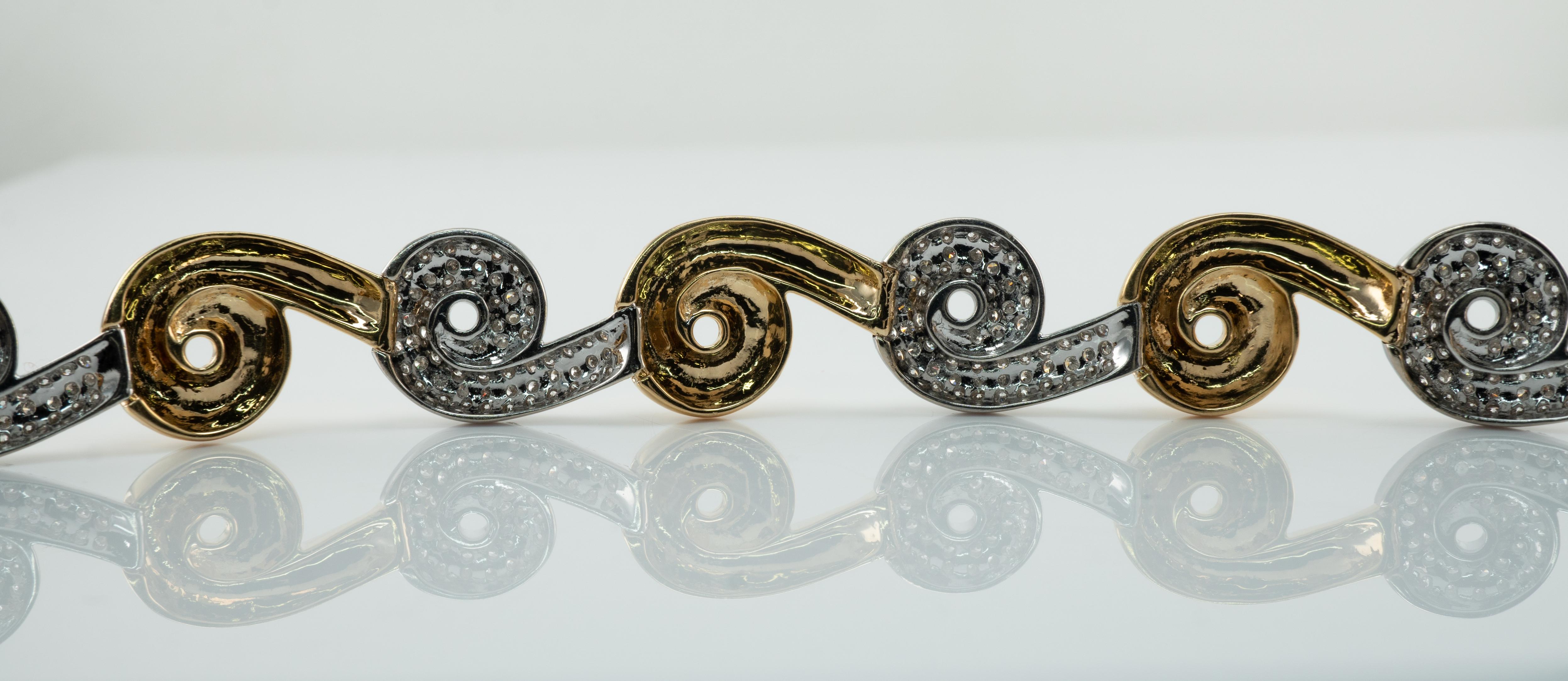 Women's Natural Diamond Link Swirl Bracelet 14k Gold 4.50 TDW  For Sale