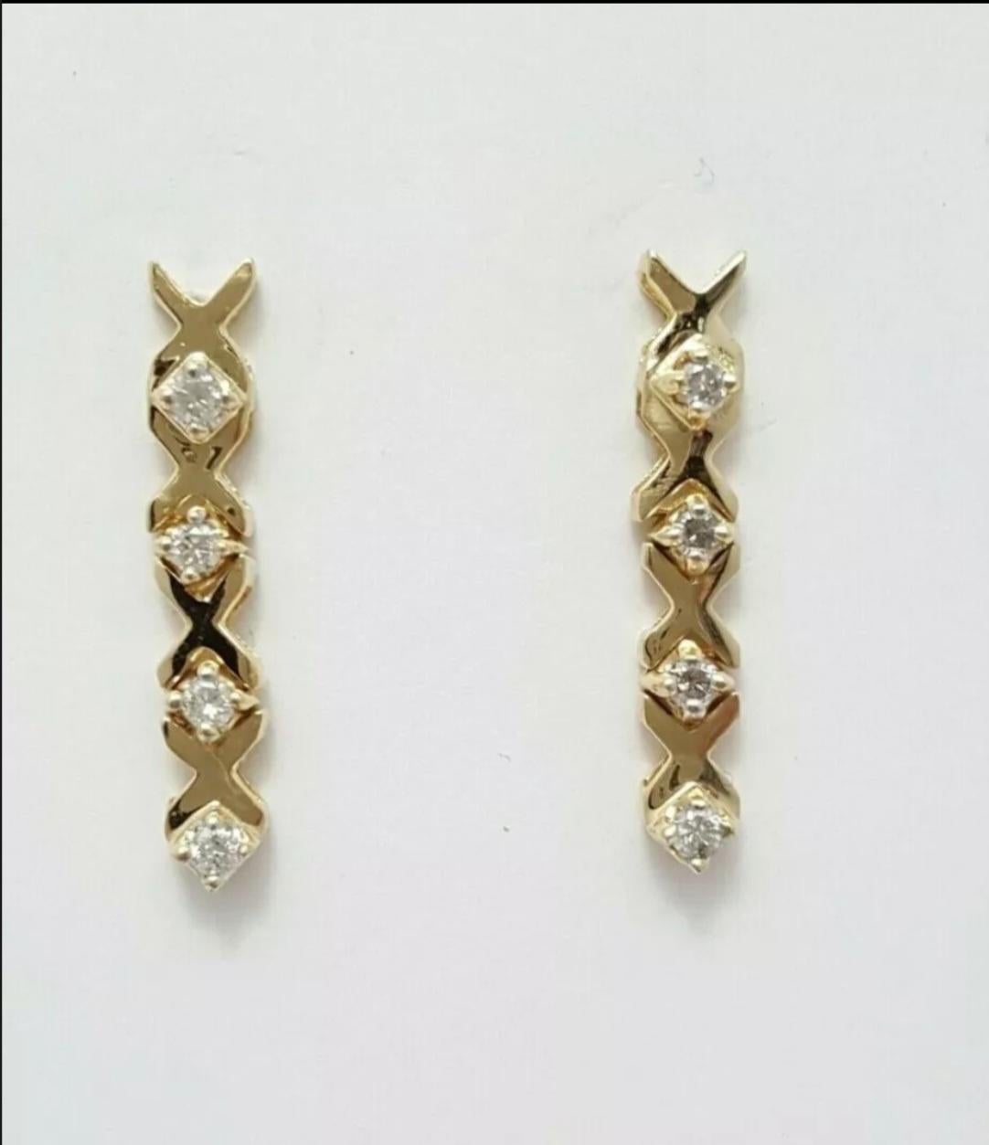 Natürliche Diamant Ohrringe 14K Solid Gold Diamant Ohrringe Weihnachten.

Anzahl der Diamanten
8
Form
Stern
Schließung
Schmetterling
Metall
Gelbgold
Artikel Länge
12mm Ungefähr
Hauptstein
Diamant
Material
14K Massiv Gold
Karat Gesamtgewicht
0,24