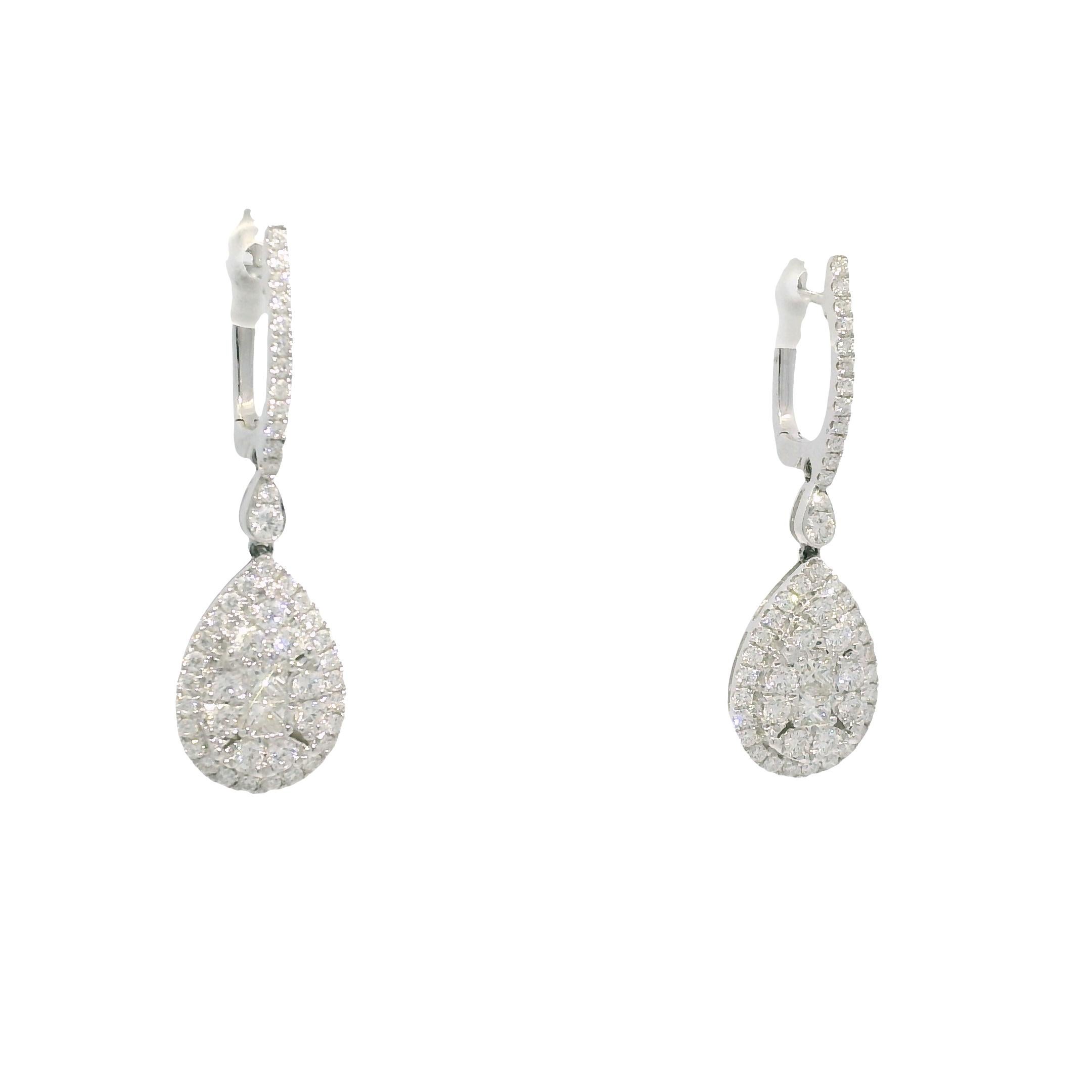 Boucles d'oreilles en mosaïque de diamants naturels 18 carats En stock Pour femmes en vente