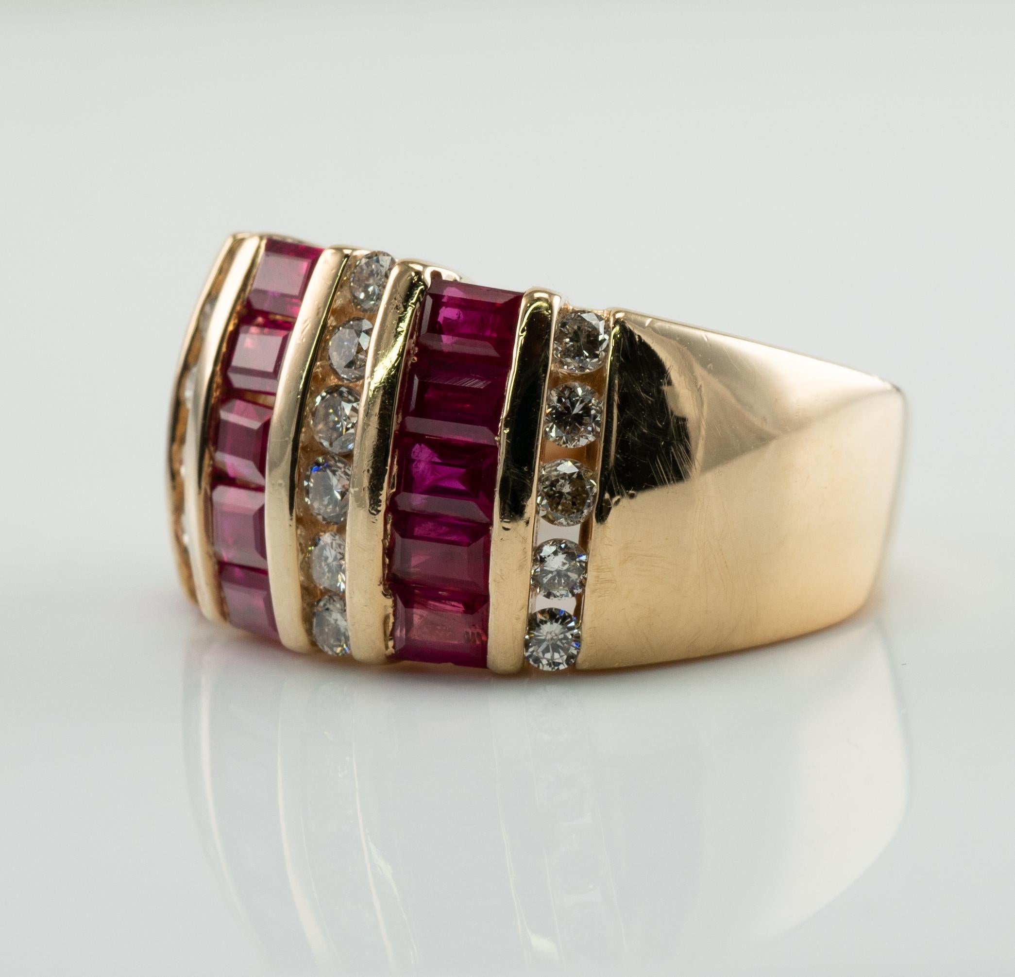 Bague en or jaune 14K avec diamant naturel et rubis naturel BH en vente 5