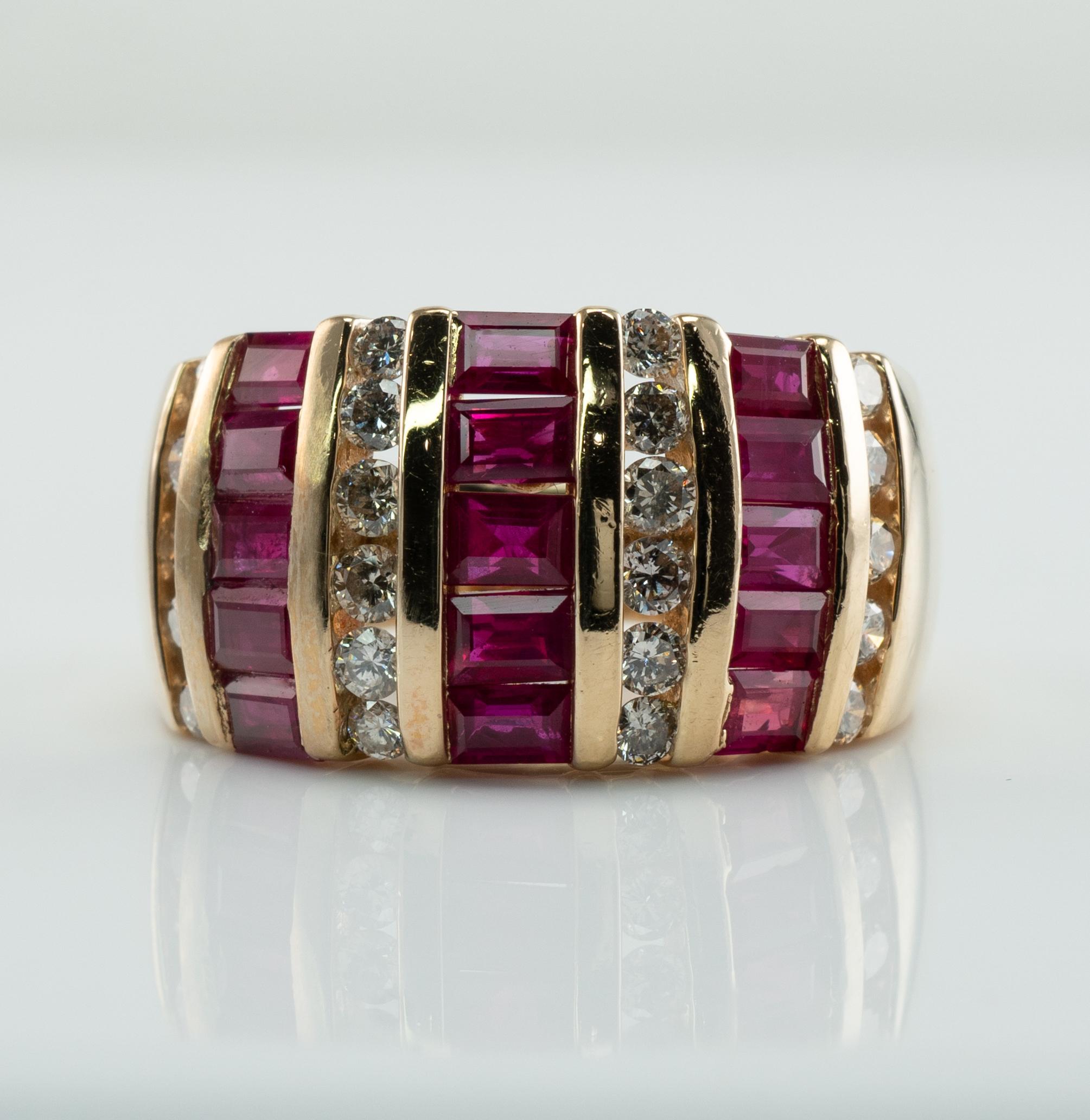 Bague en or jaune 14K avec diamant naturel et rubis naturel BH en vente 3
