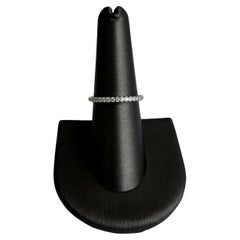 Anillo de eternidad casi completo de diamante natural en oro blanco de 14 quilates - 0,50 ctw, talla 7