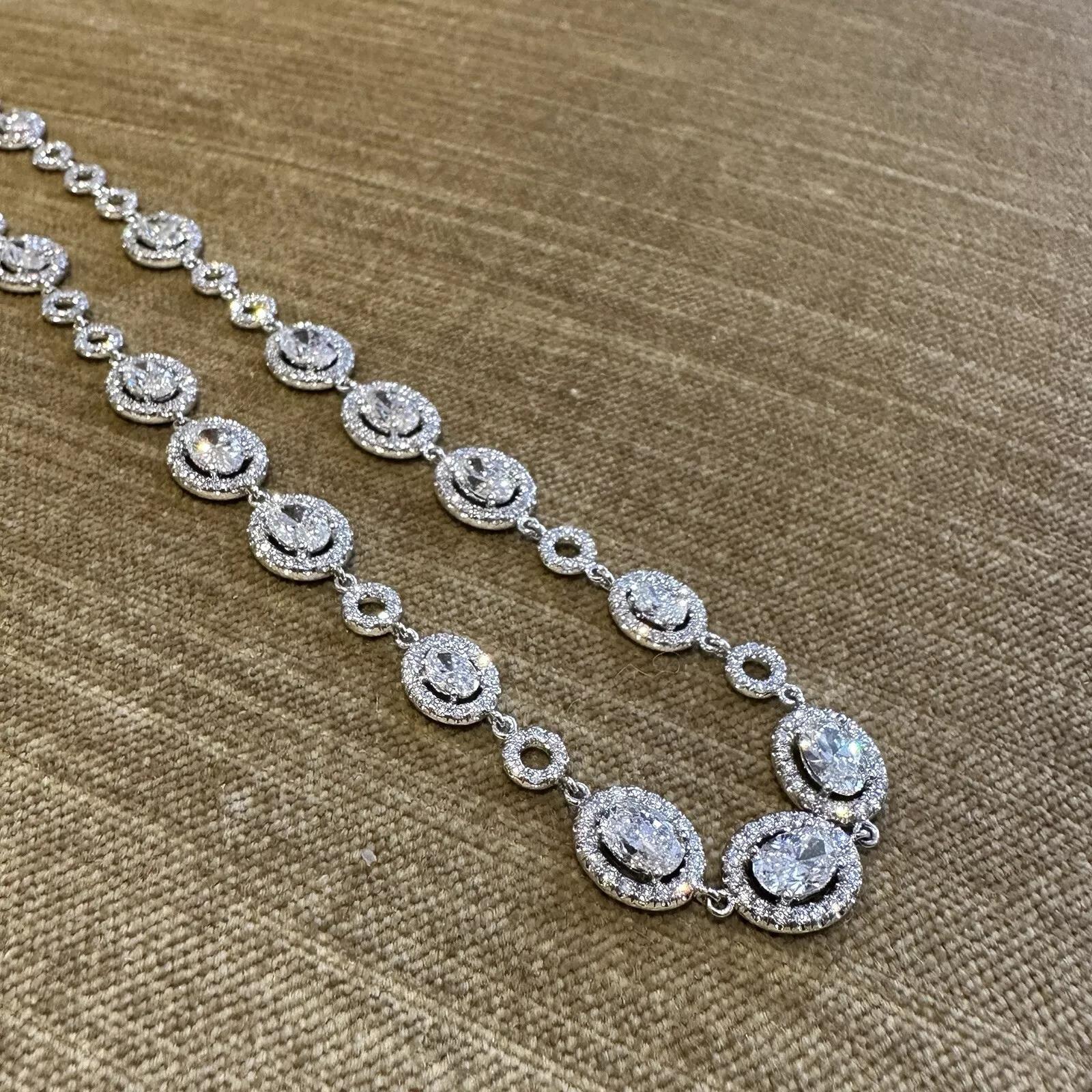Taille ovale Collier de diamants naturels ovales et ronds de 10,00 carats au total en or blanc 18 carats en vente