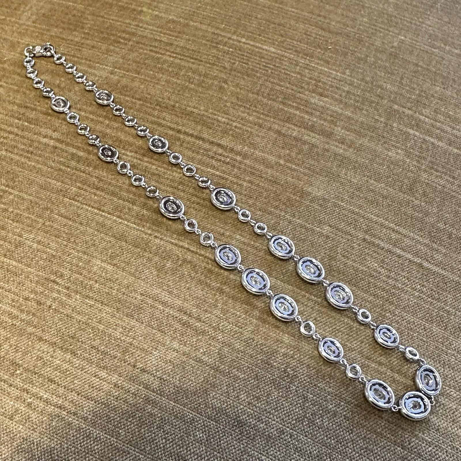 Collier de diamants naturels ovales et ronds de 10,00 carats au total en or blanc 18 carats en vente 1