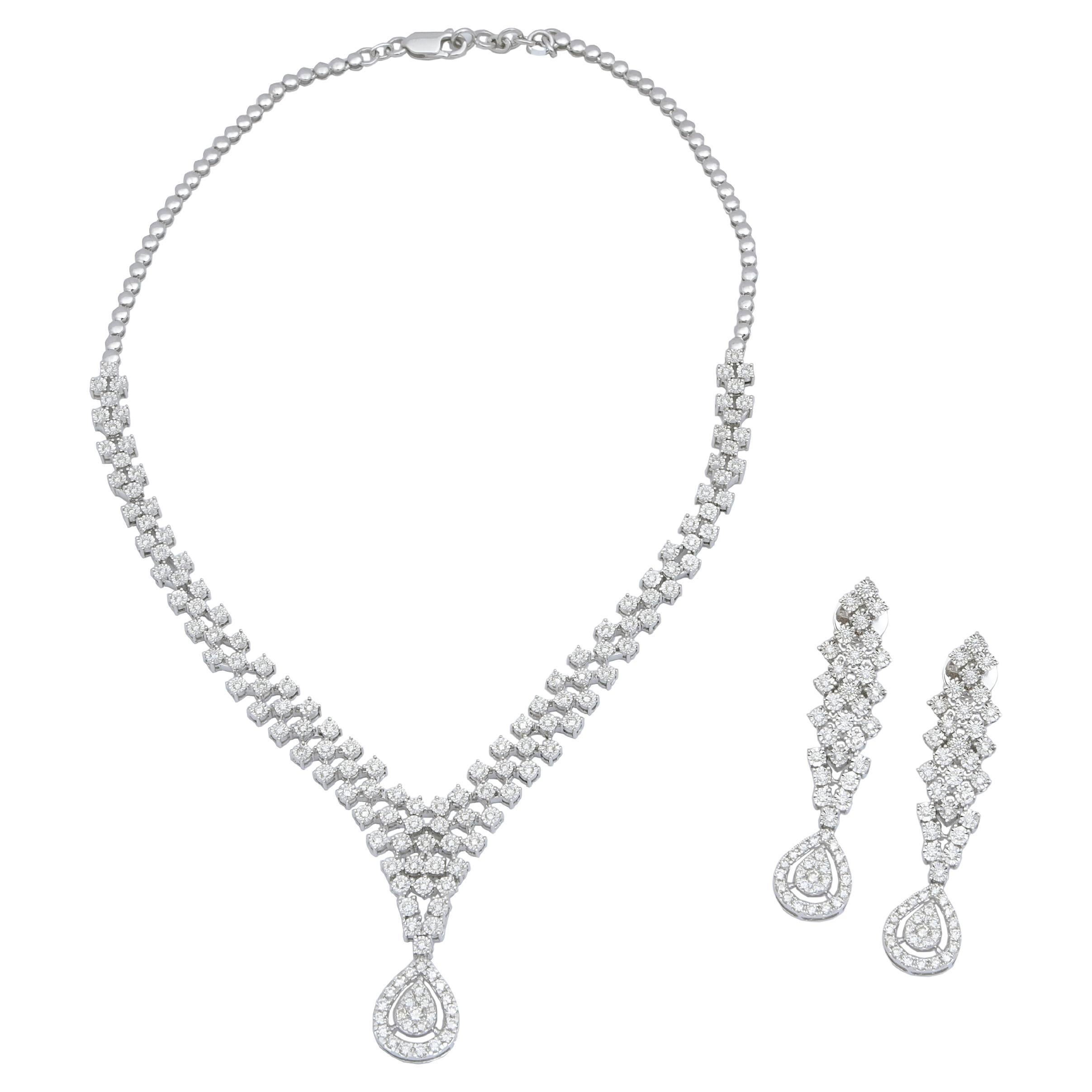 Natural Diamond Necklace with 2.92 Carat Diamond & 14k Gold  For Sale