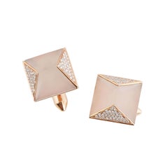 Natural Diamond Onyx cufflink in 18k gold
