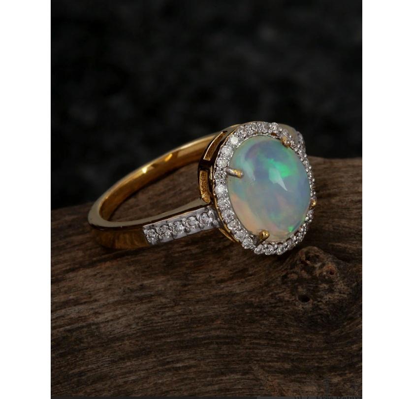 Donna Anello con diamante naturale e opale in oro 14K in vendita