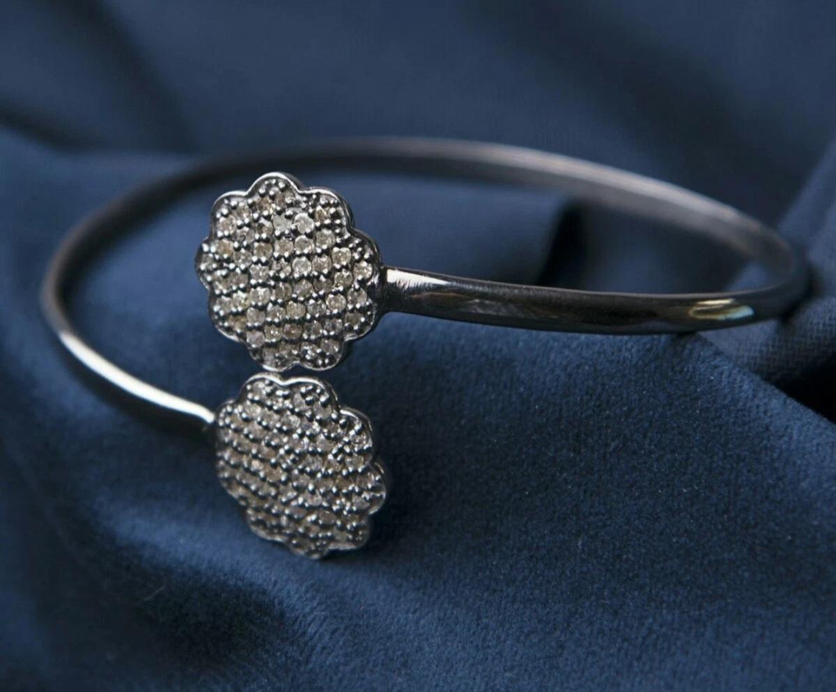Bracciale aperto con diamanti naturali in argento 925 Regalo di moda con diamanti. In condizioni Nuovo in vendita a Chicago, IL