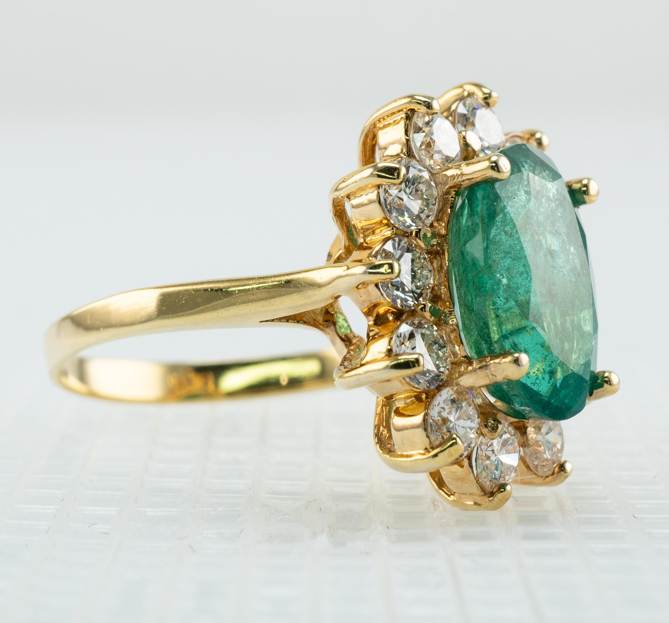 Natural Diamond Oval Emerald Ring 18k Gold For Sale 2