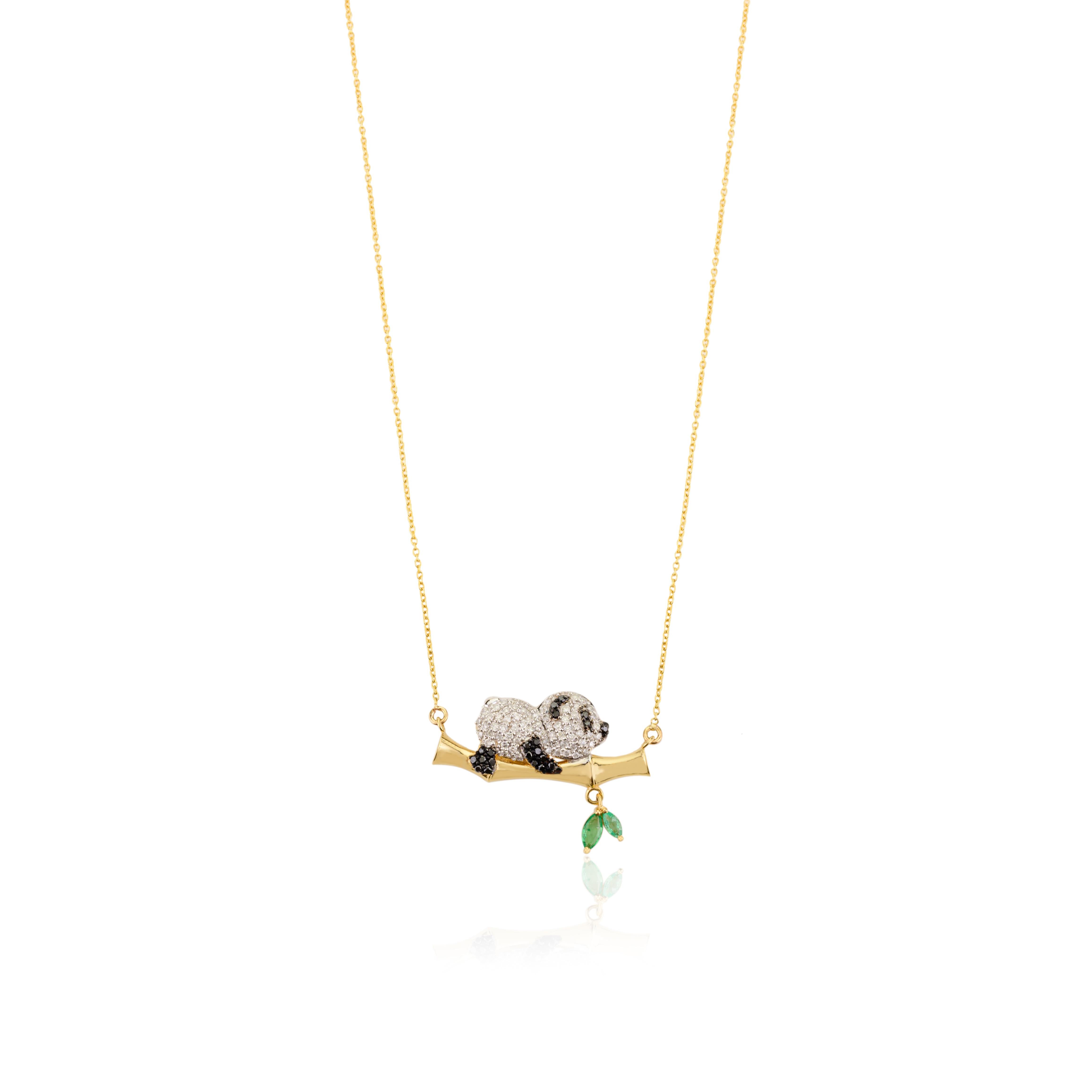 Natural Diamond Panda Bear Pendant Necklace with Emerald in 18k Yellow Gold In New Condition For Sale In New York, NY