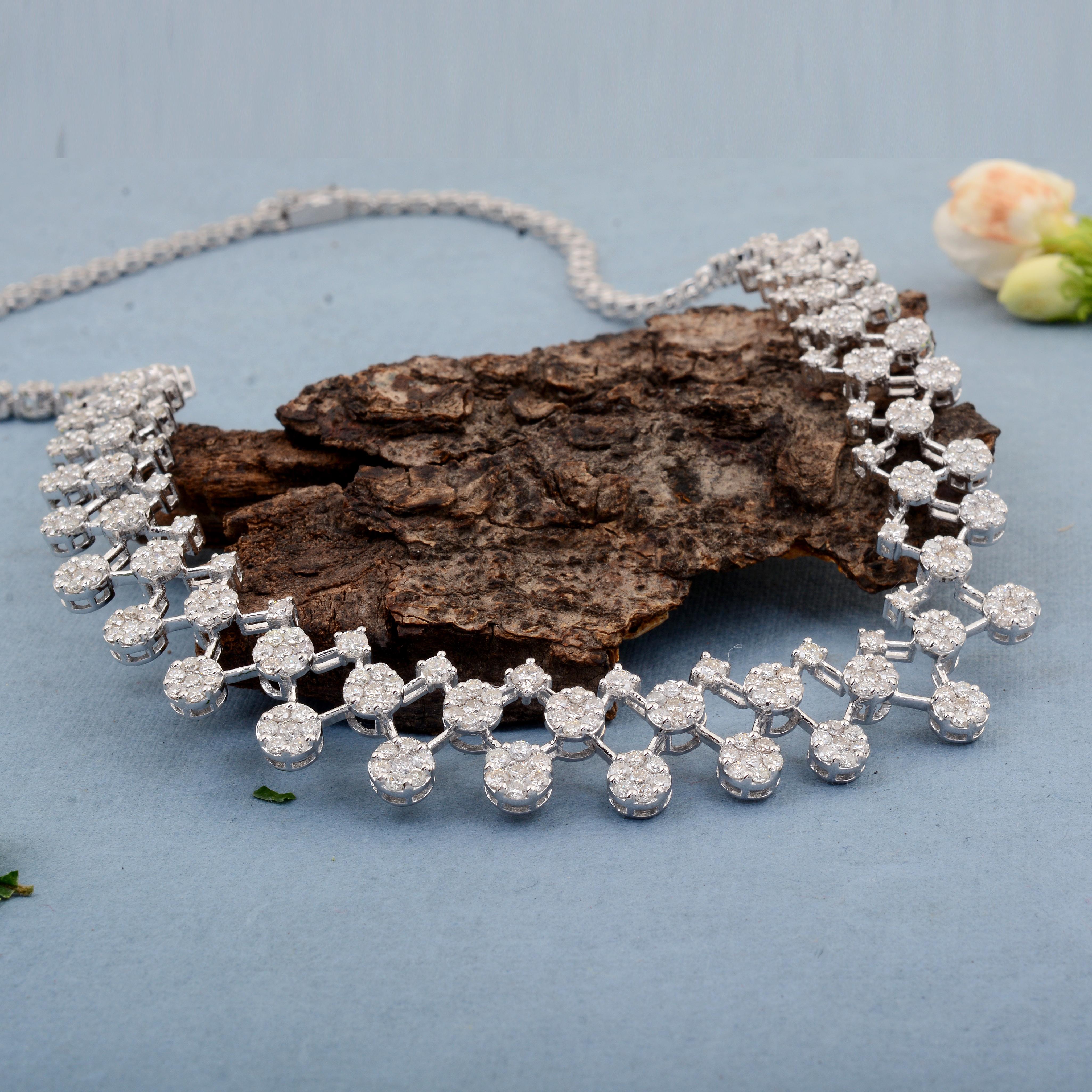Natural Diamond Pave Geometric Style Charm Necklace 18 Karat White Gold Jewelry In New Condition For Sale In Diera, Dubai