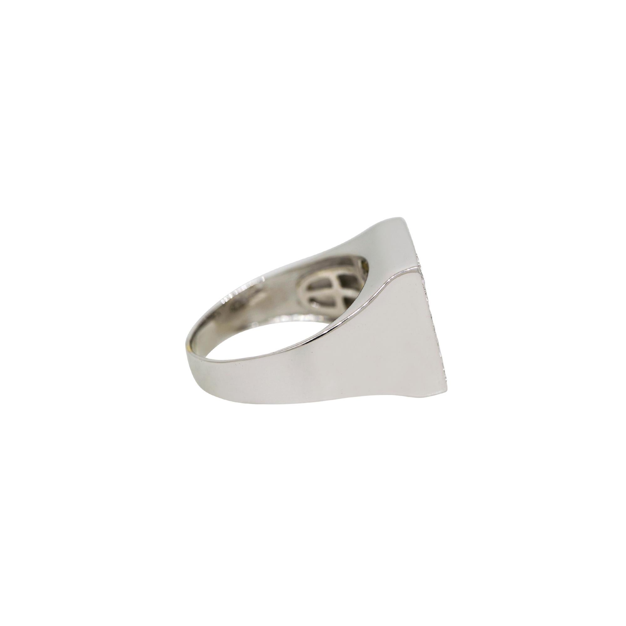 Natural Diamond Pave Square 14 Karat Ring In Stock In Excellent Condition For Sale In Boca Raton, FL