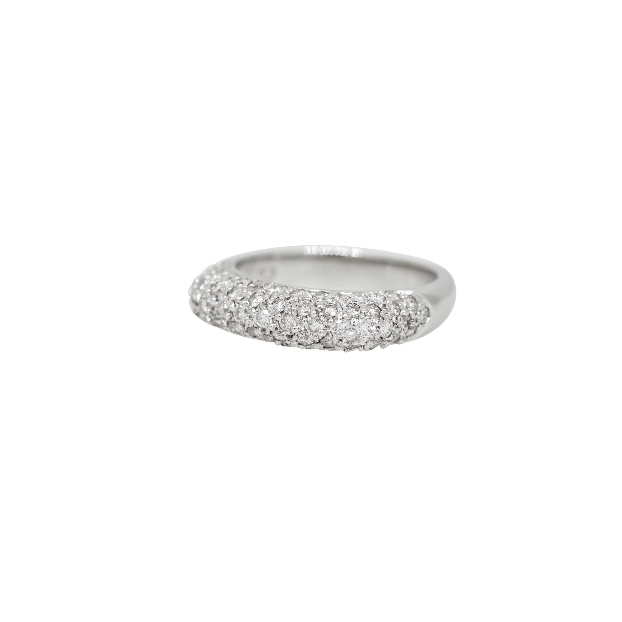 Anillo de Moda de 18 Quilates con Diamante Natural Cuadrado Pave En Stock Corte redondo