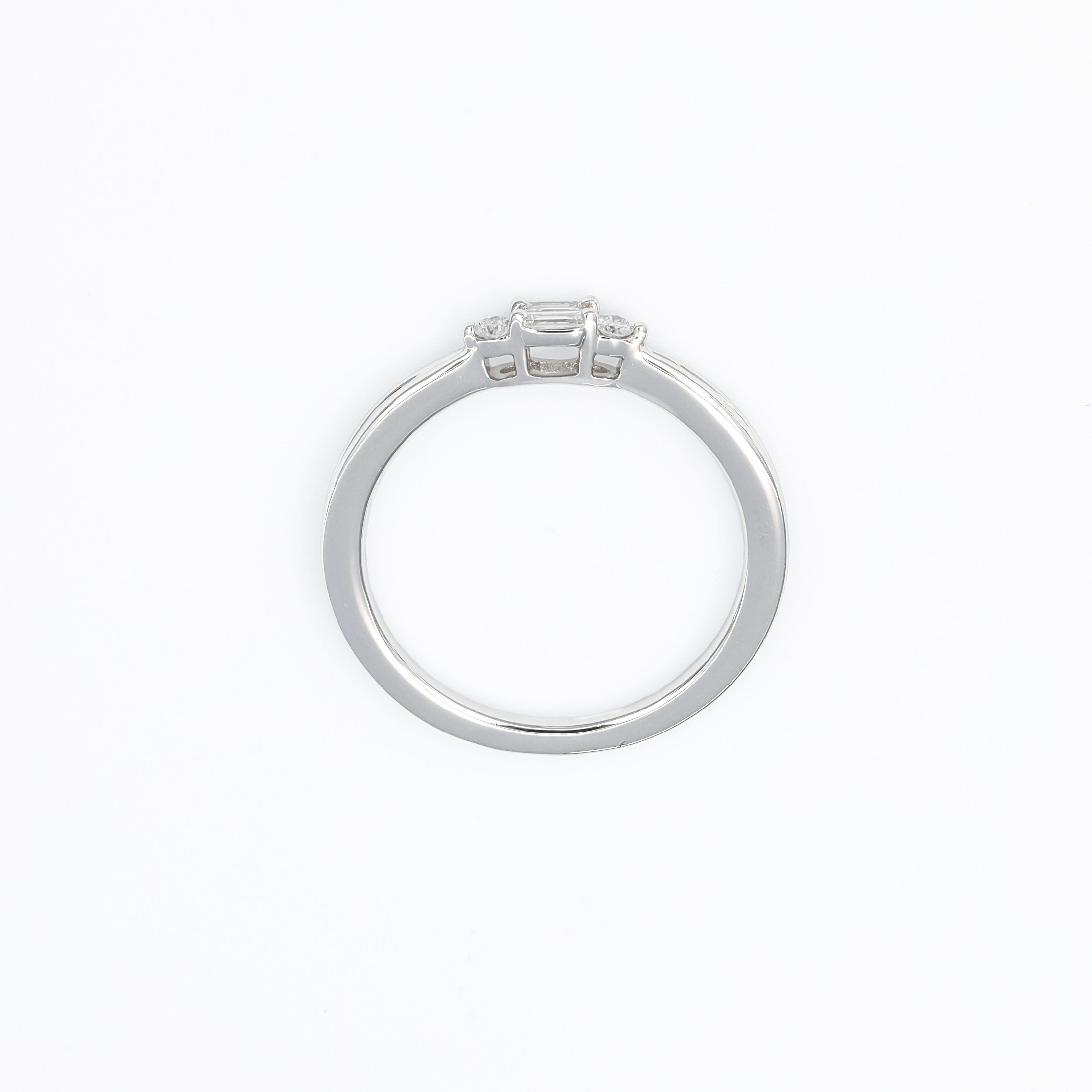 Modern Natural Diamond Ring 0.11 Carats 18 Karat White Gold Engagement Ring  For Sale
