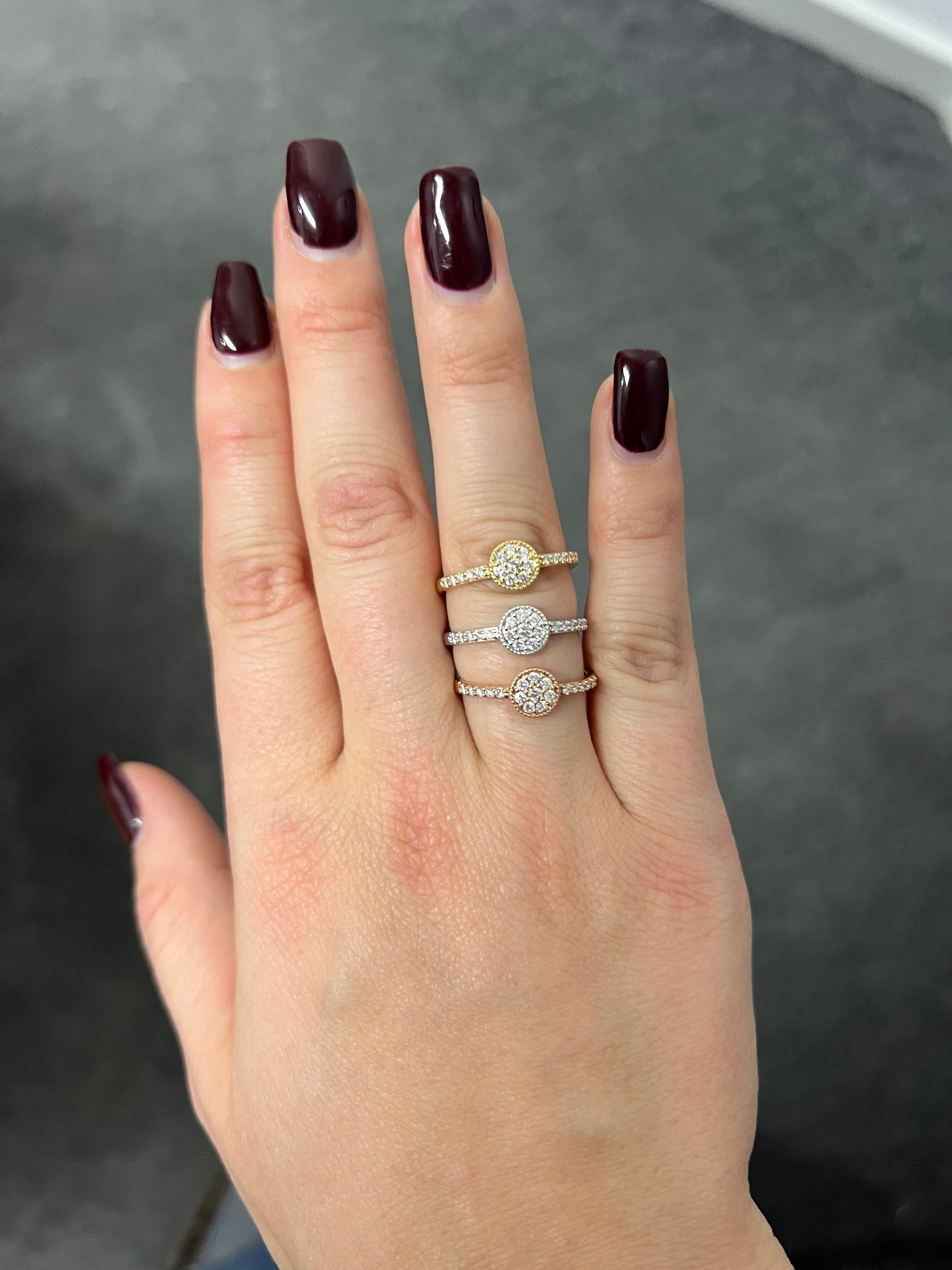 Bague de fiançailles en or blanc 18 carats avec diamant naturel de 0,27 carat en vente 8