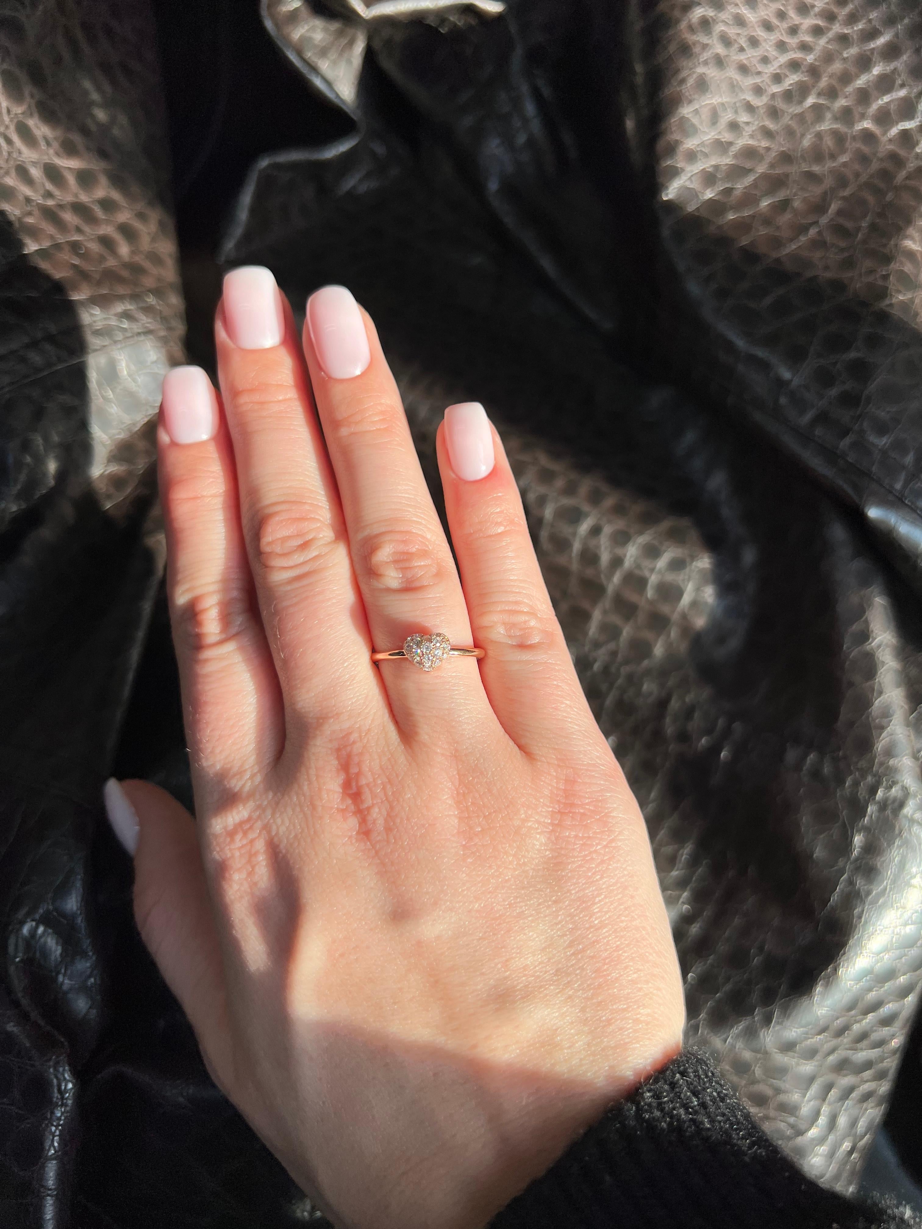 Natural Diamond Ring 0.26 Carats 18 Karat Rose Gold Engagement Ring For Sale 6