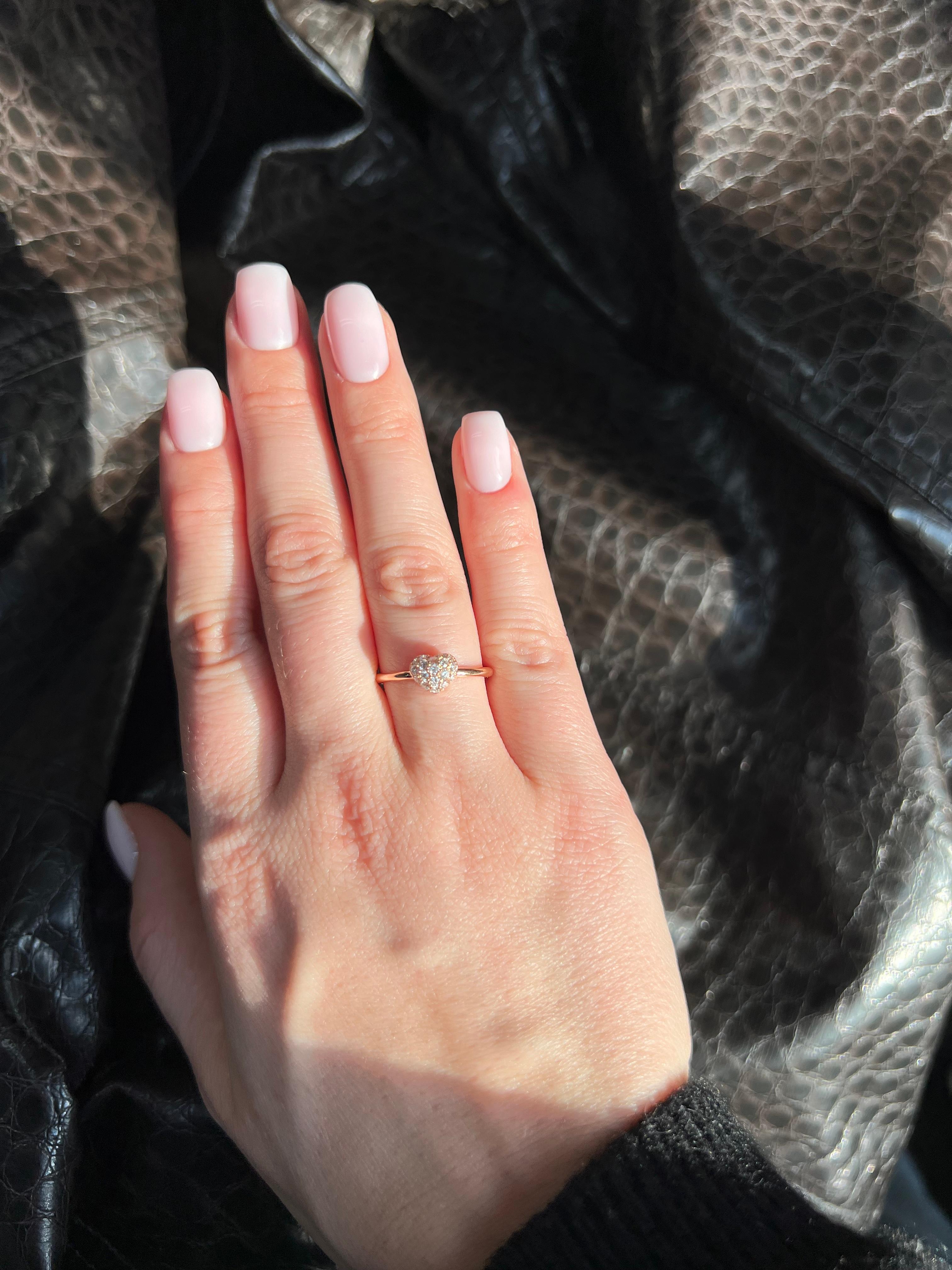 Natural Diamond Ring 0.26 Carats 18 Karat Rose Gold Engagement Ring For Sale 7