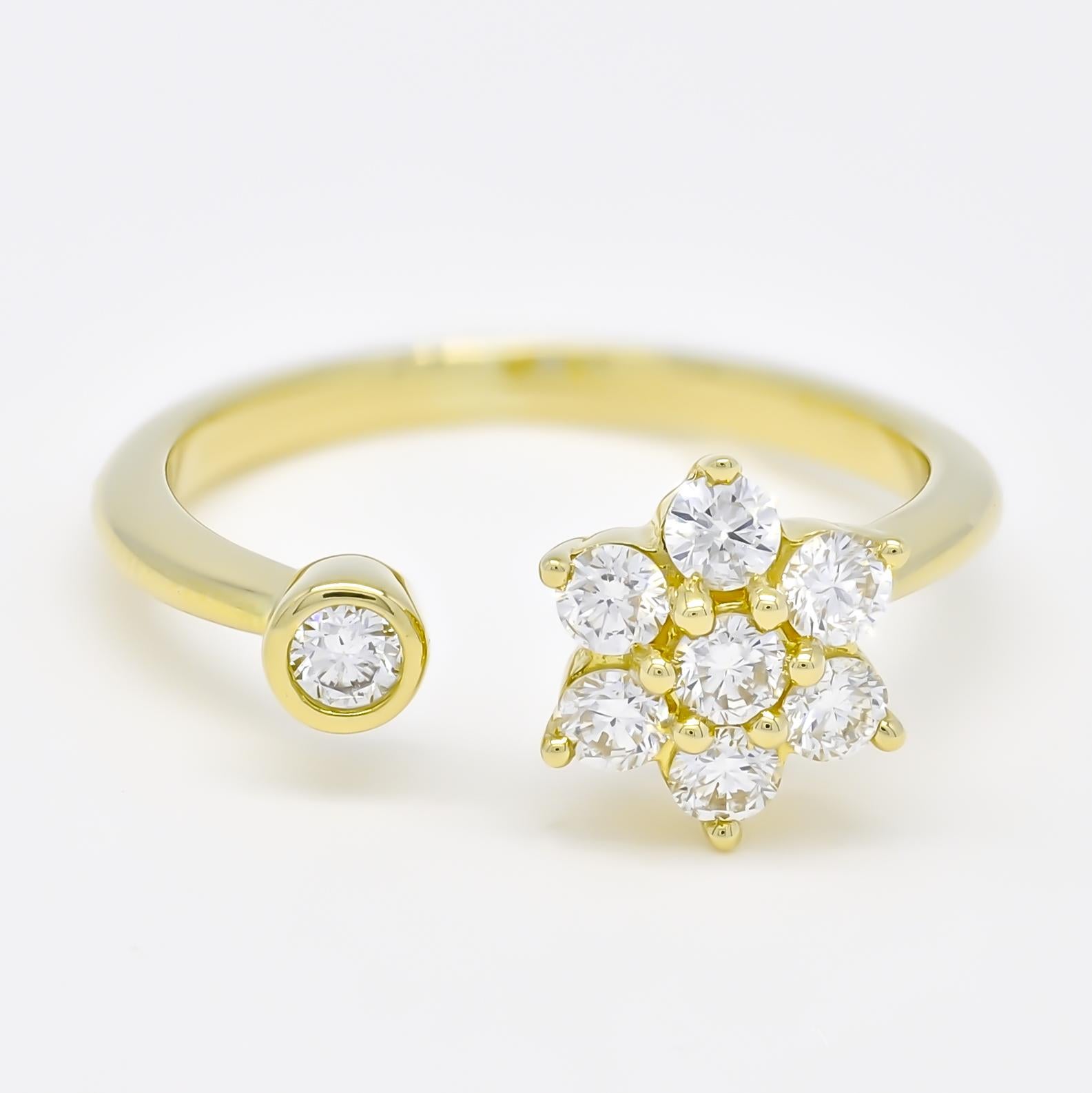 Natural Diamond Ring 0.42ct 18 Karat White Gold Flower Duo Design Cocktail Ring For Sale 3