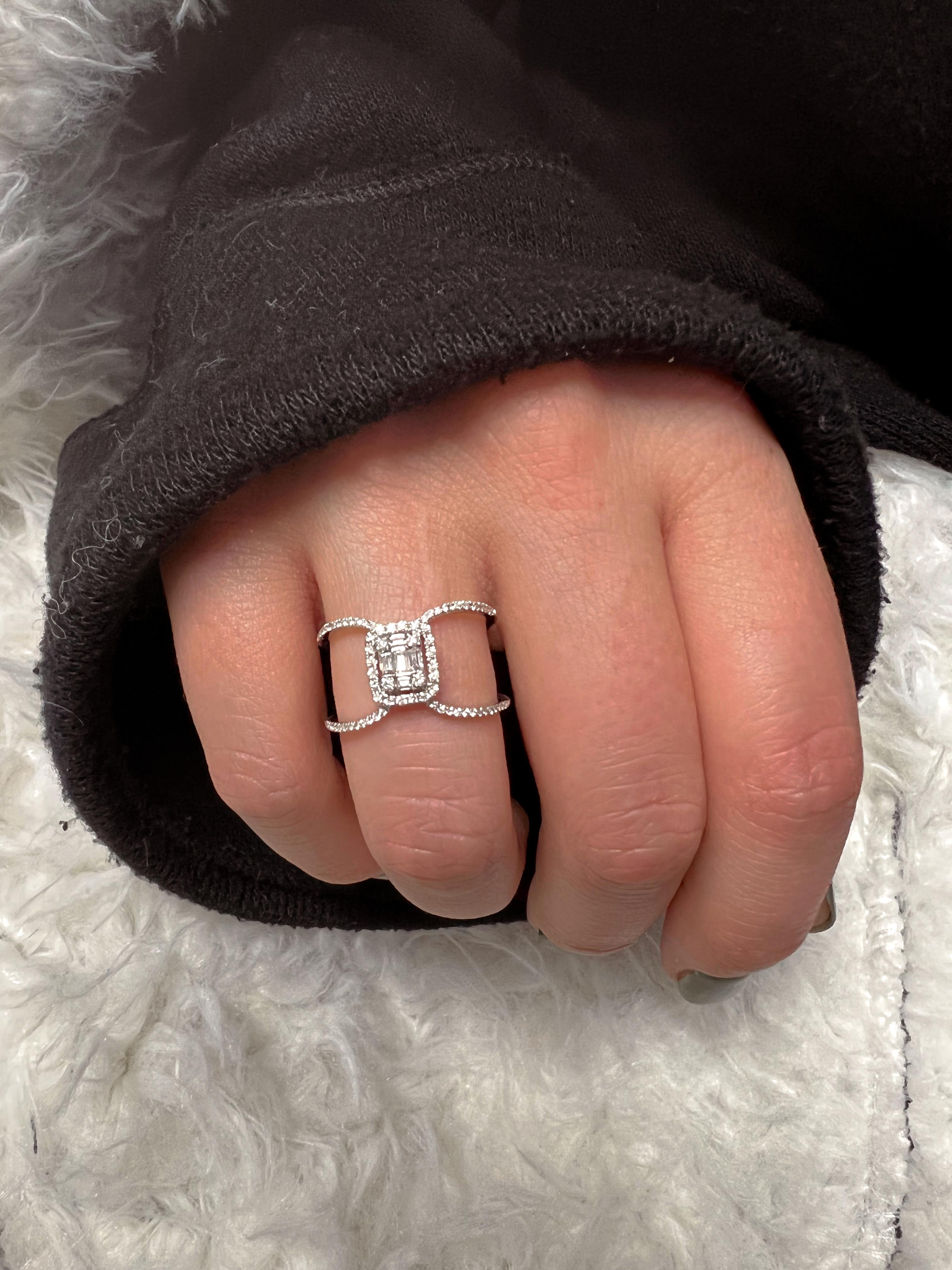 Natural Diamond Ring 0.43 cts 18 Karat White Gold Statement Ring For Sale 2