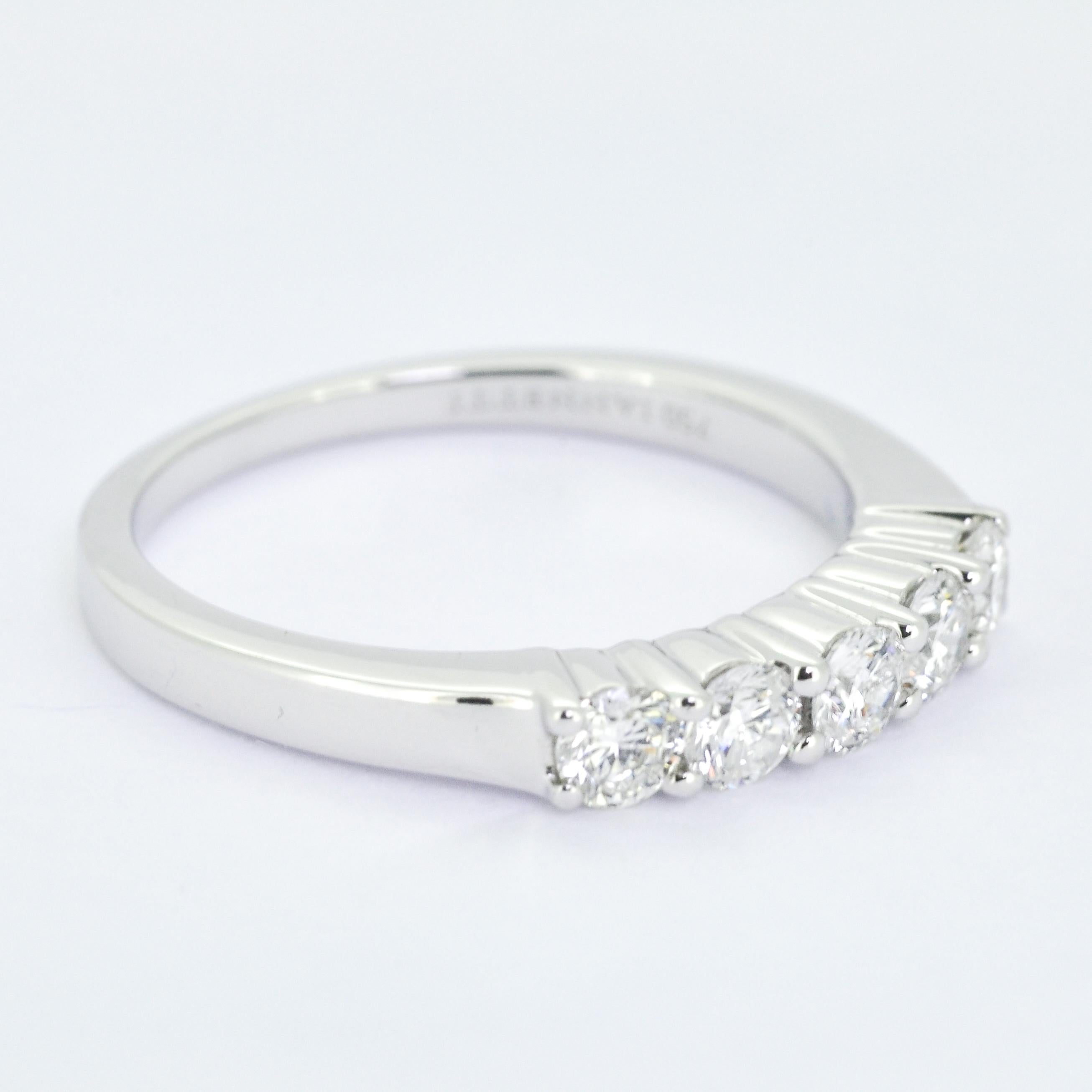 Natural Diamond Ring 0.51 carats 18 Karat White Gold 5 Diamonds Engagement Ring In New Condition For Sale In Antwerpen, BE