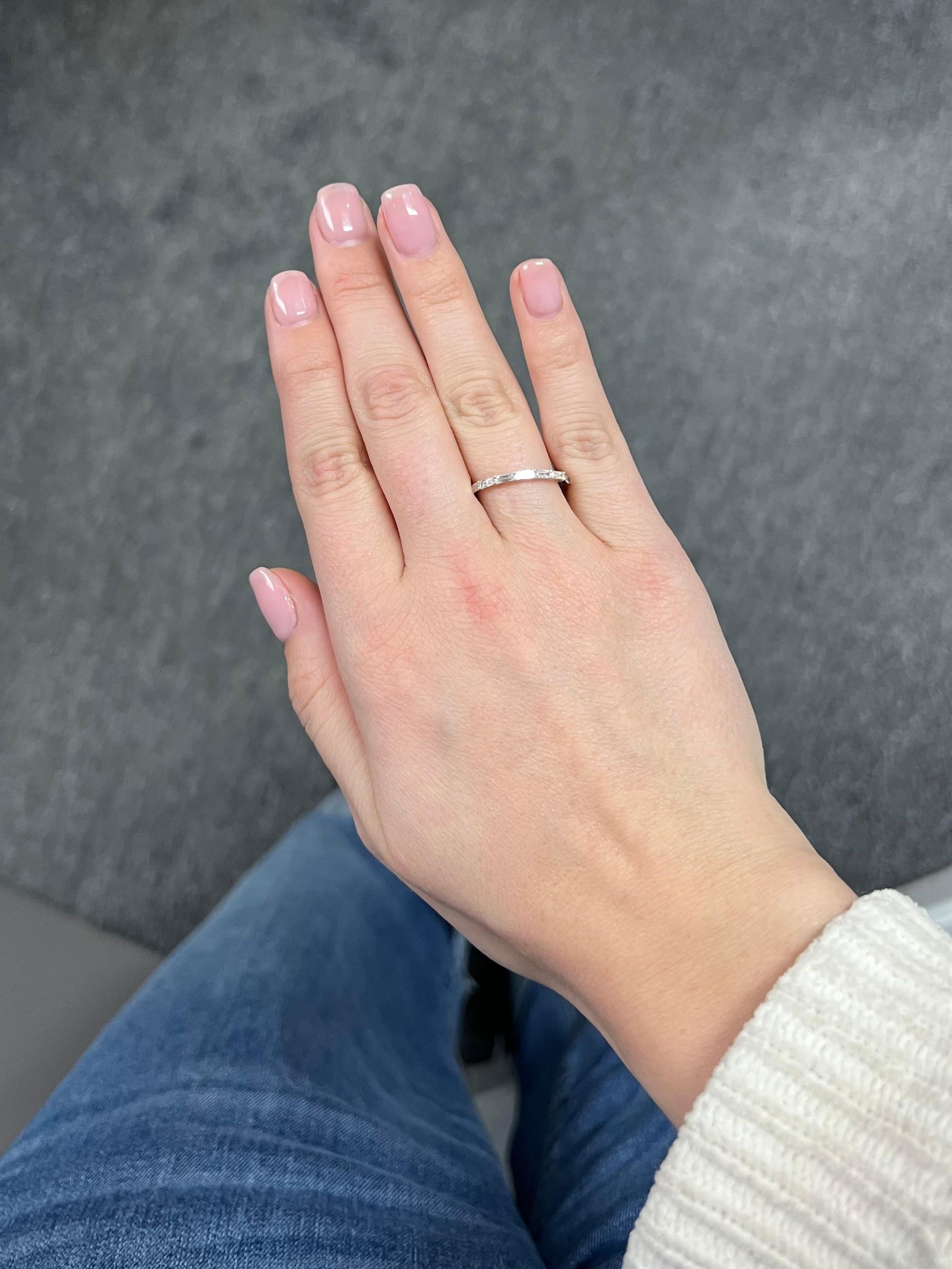 Natural Diamond Ring 0.77 carats 18KT White Gold Diamond Engagement Wedding Band For Sale 2