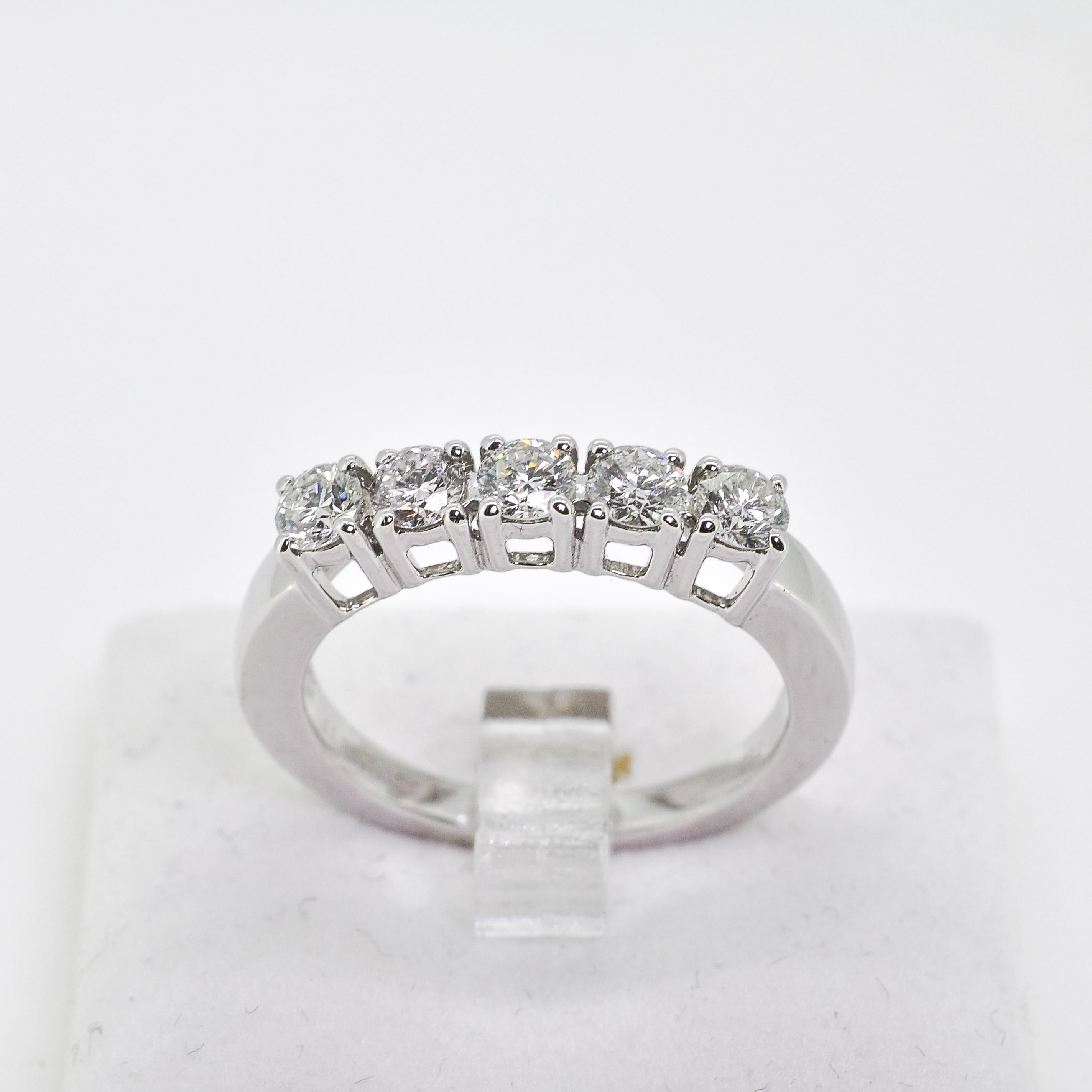 Round Cut Natural Diamond Ring 0.85 carats 18KT White Gold 5 Round Solitaire Diamond Ring For Sale