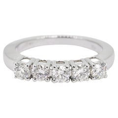 Bague solitaire en or blanc 18 carats avec 5 diamants ronds de 0,85 carat